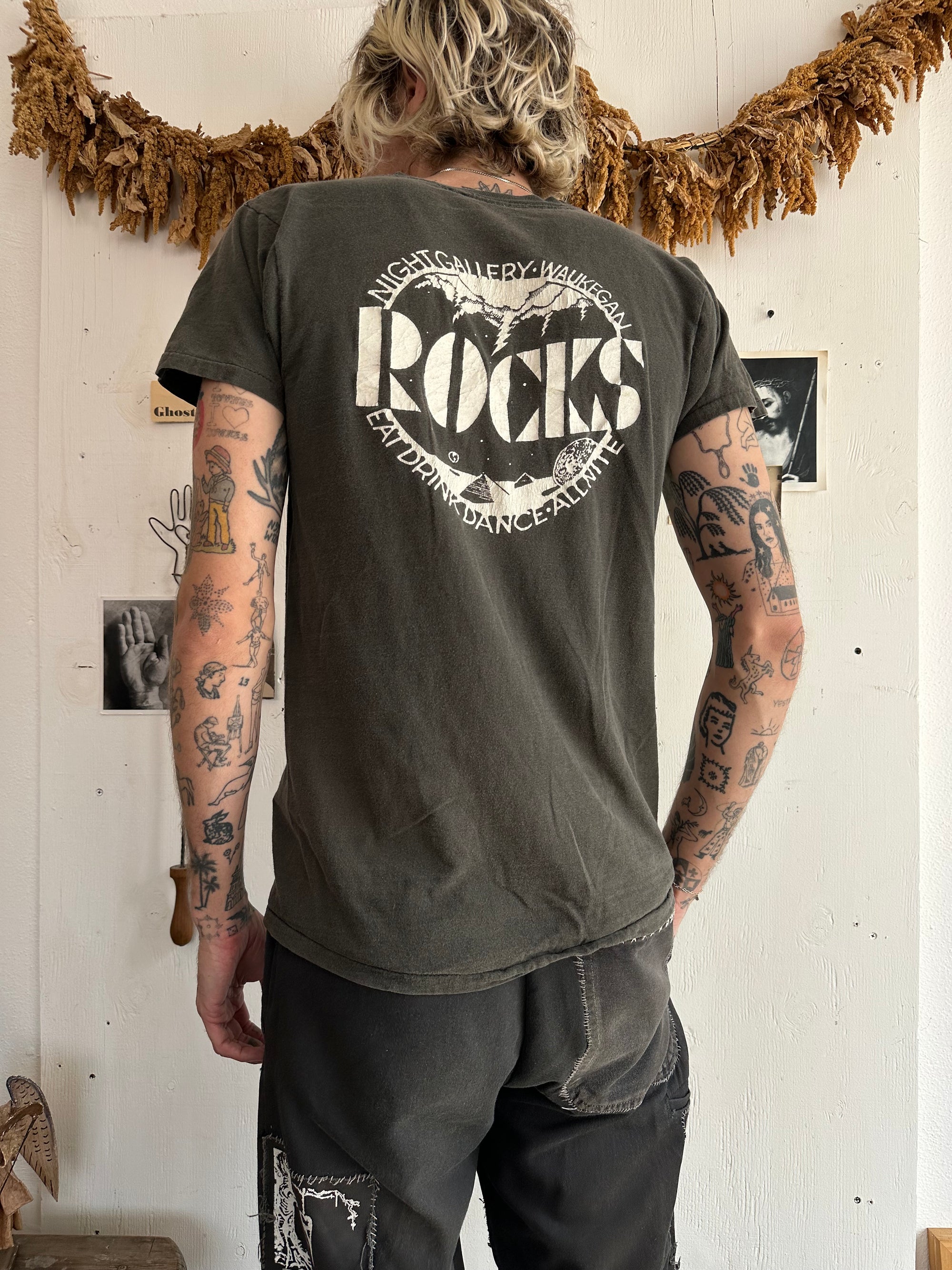 1990s Faded Rocks Night Gallery Tee