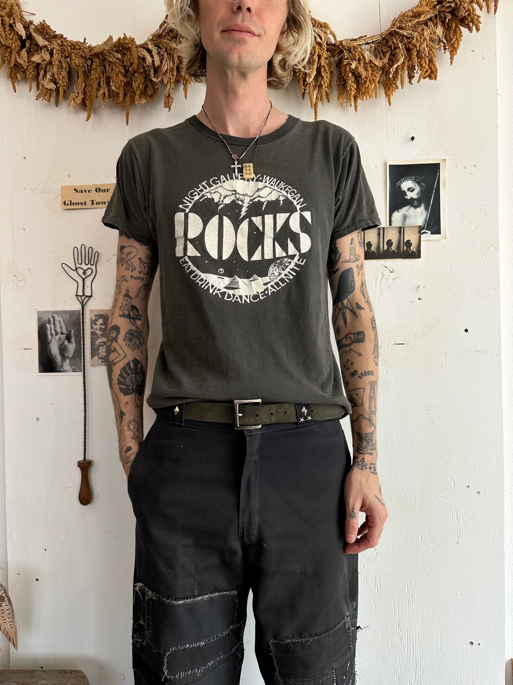 1990s Faded Rocks Night Gallery Tee