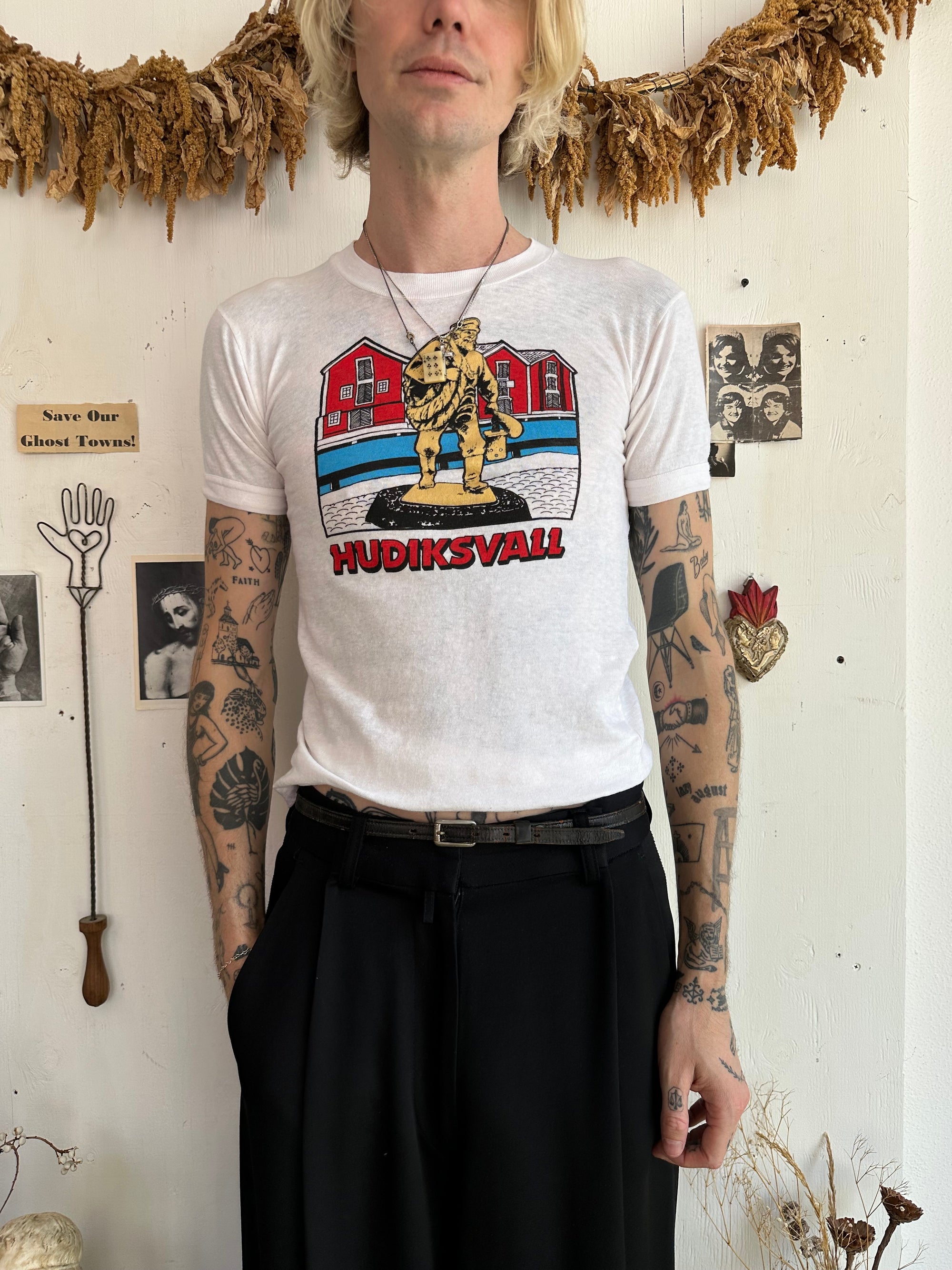 1970s Statue Tee
