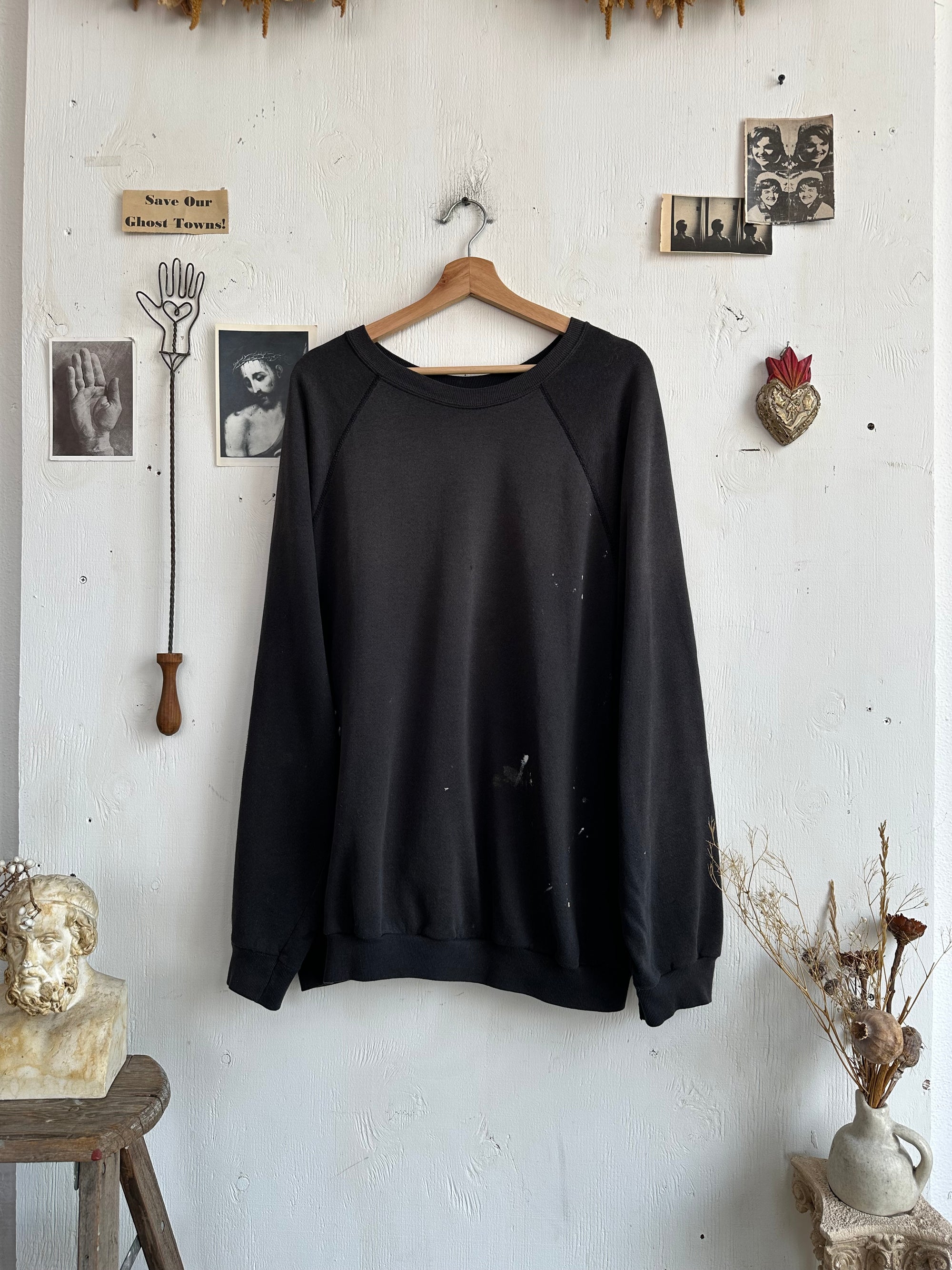 1990s Cozy Oversized Black Raglan