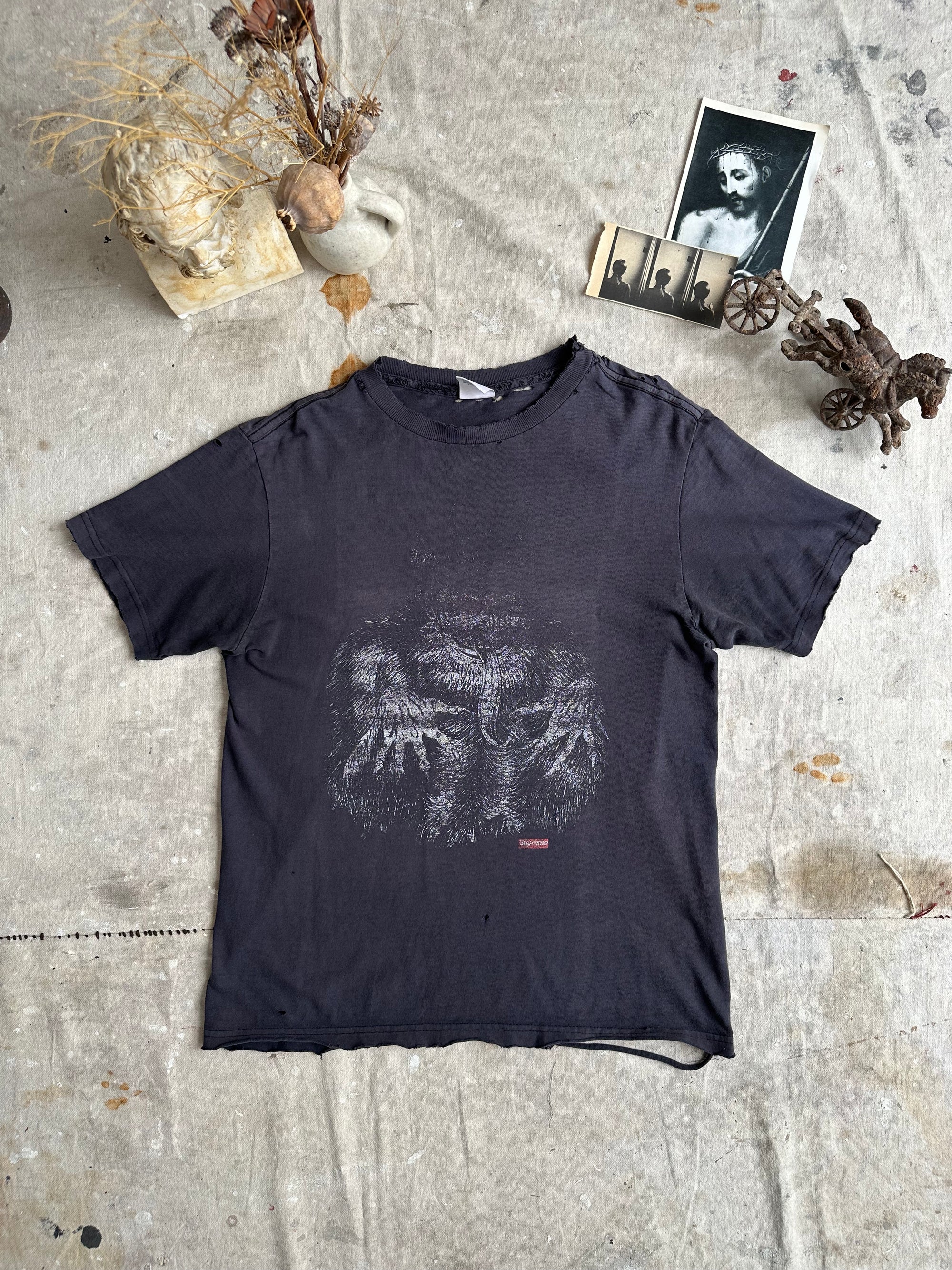 2000s Sunfaded Thrashed Supreme Tee