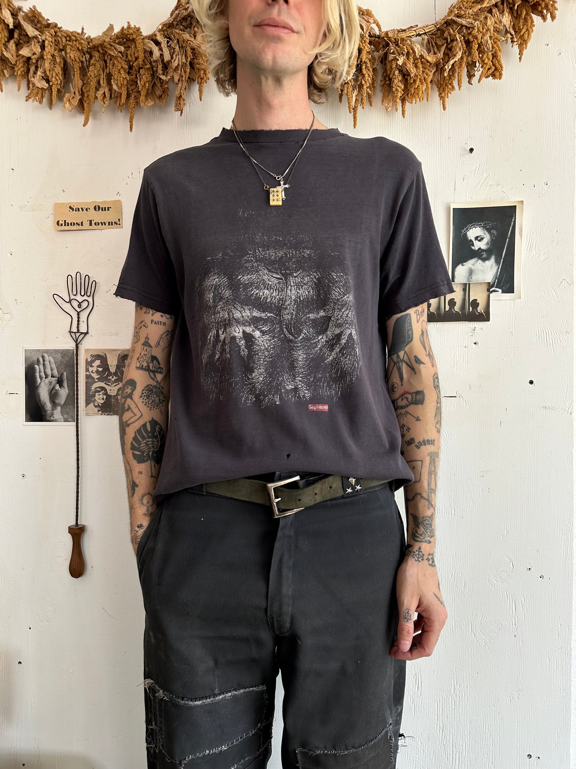 2000s Sunfaded Thrashed Supreme Tee