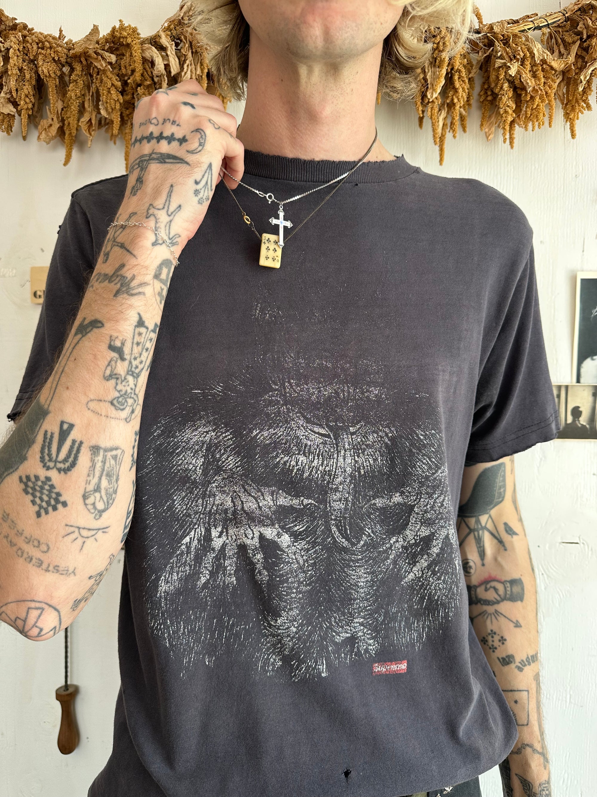 2000s Sunfaded Thrashed Supreme Tee