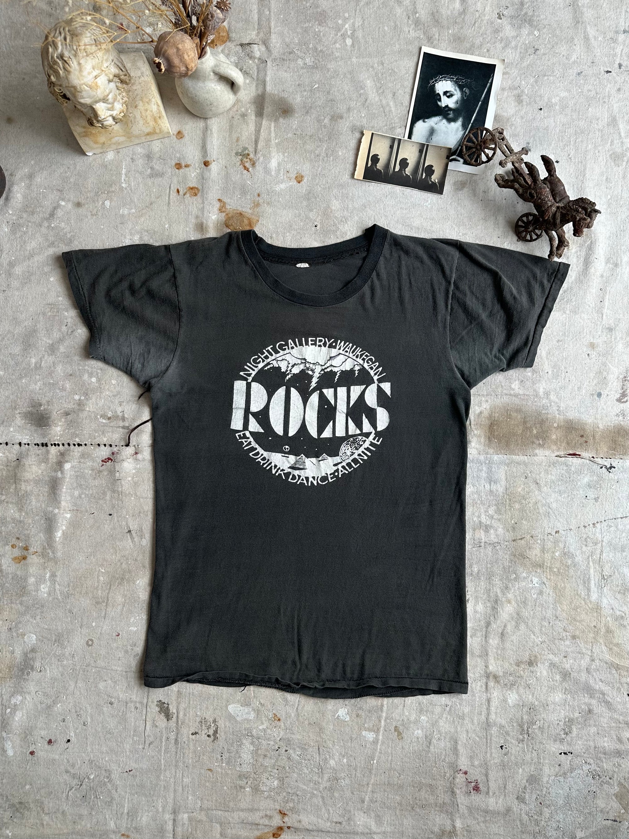 1990s Faded Rocks Night Gallery Tee