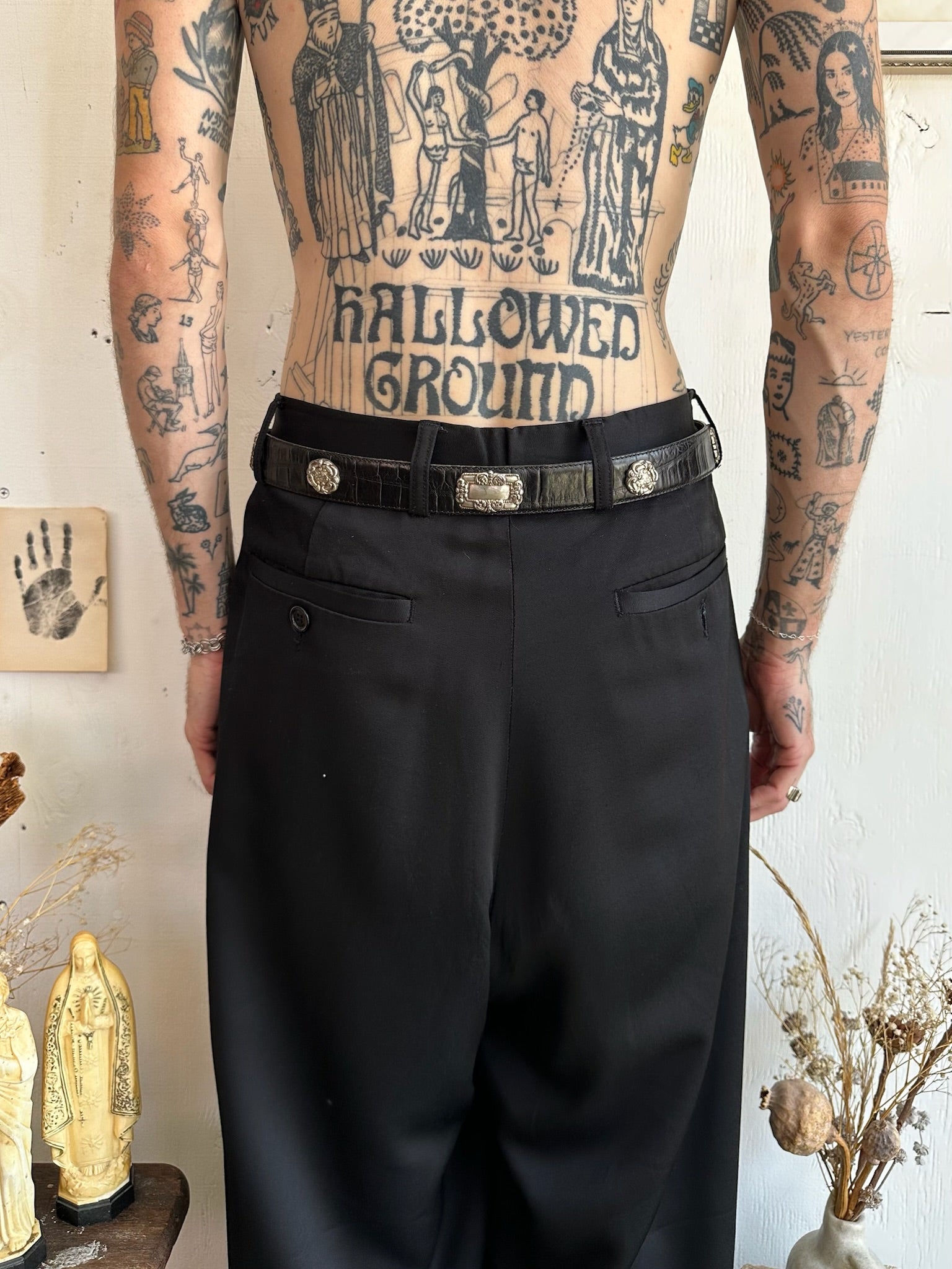 Vintage Heavy Belt W/ Metal Appliqué (28” - 30”)