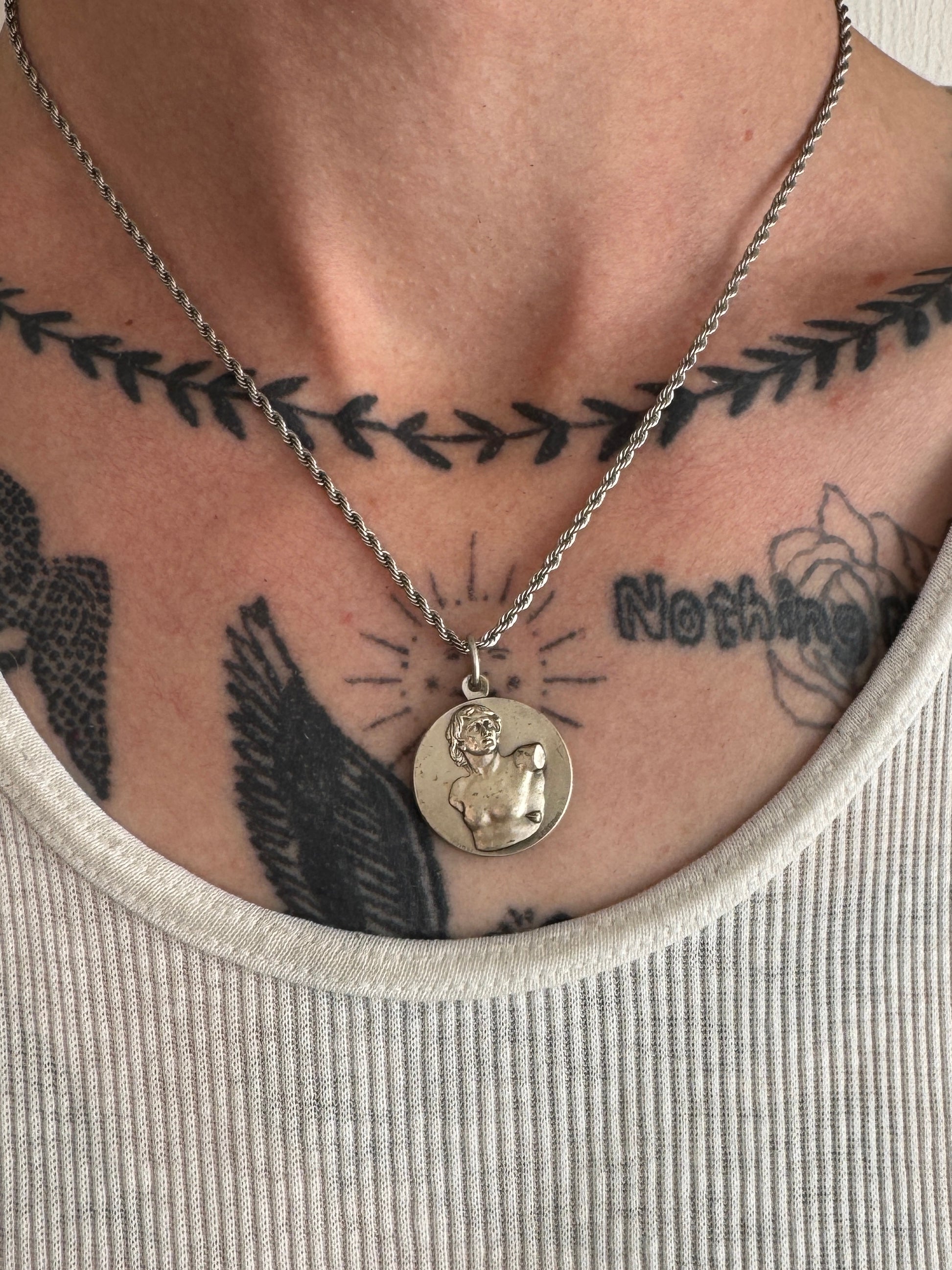 Vintage Roma Pendant Necklace (17")