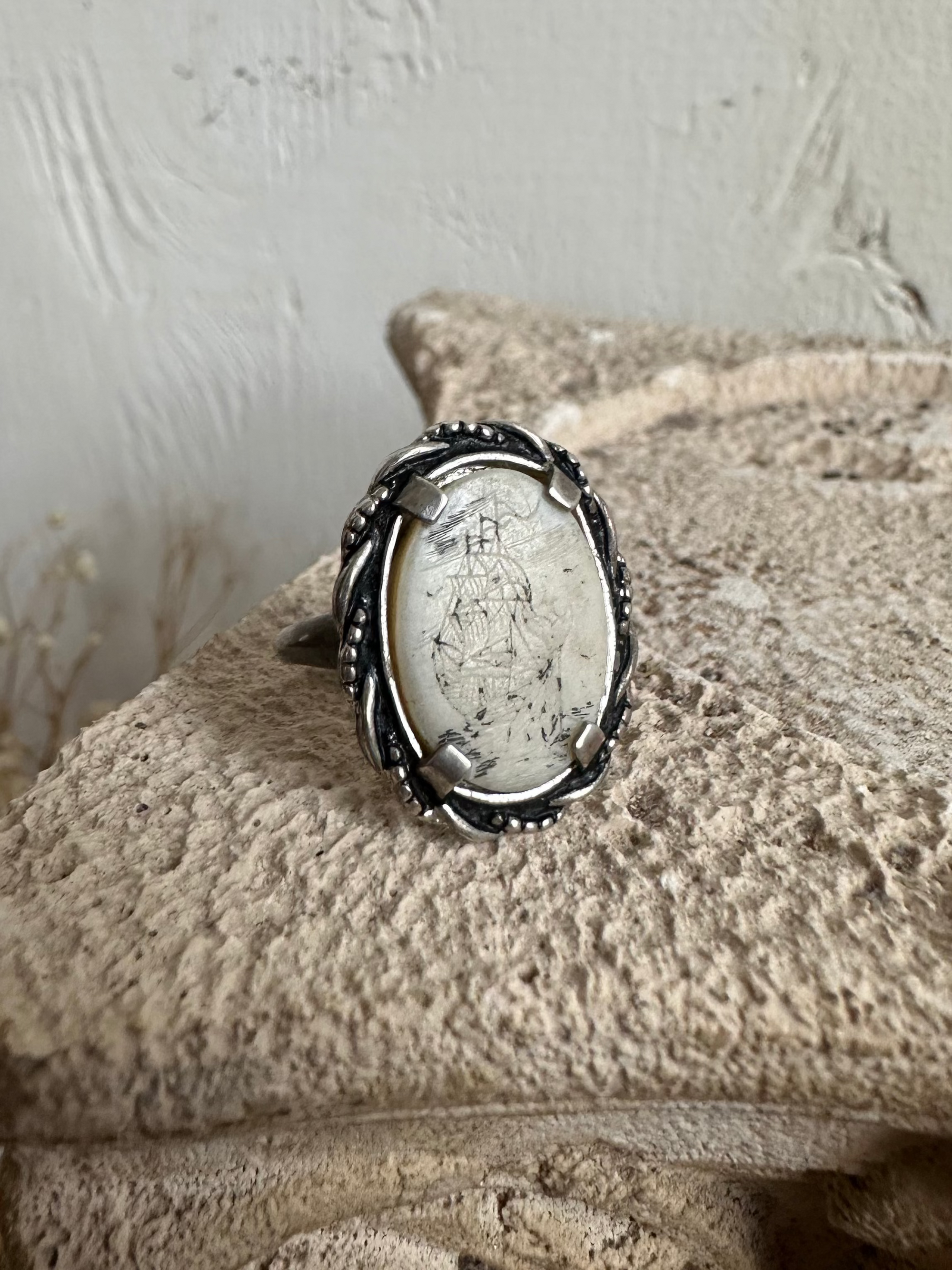 Vintage Scrimshaw Ring