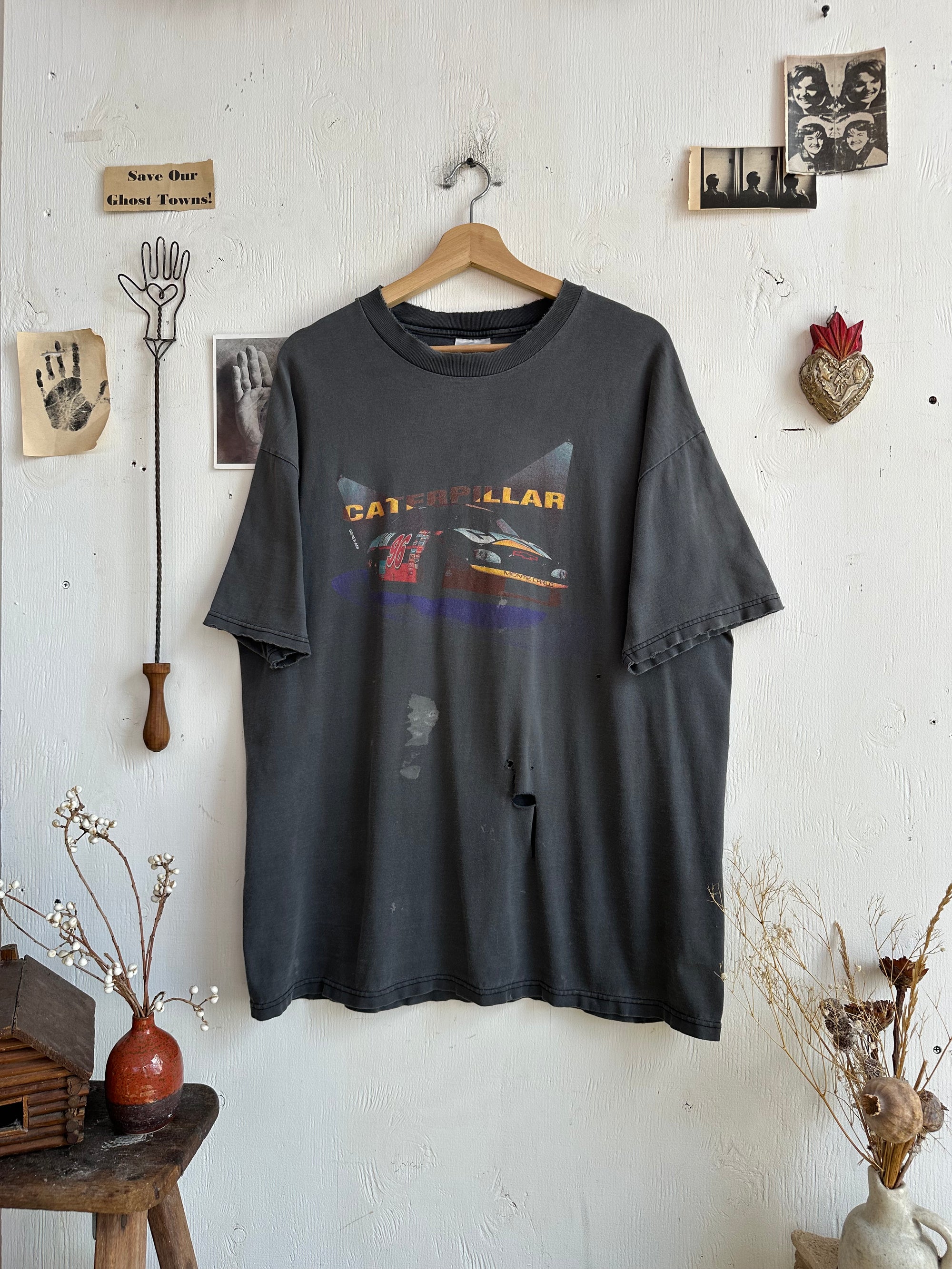 1990s Well Worn Caterpillar Race Car T-Shirt
