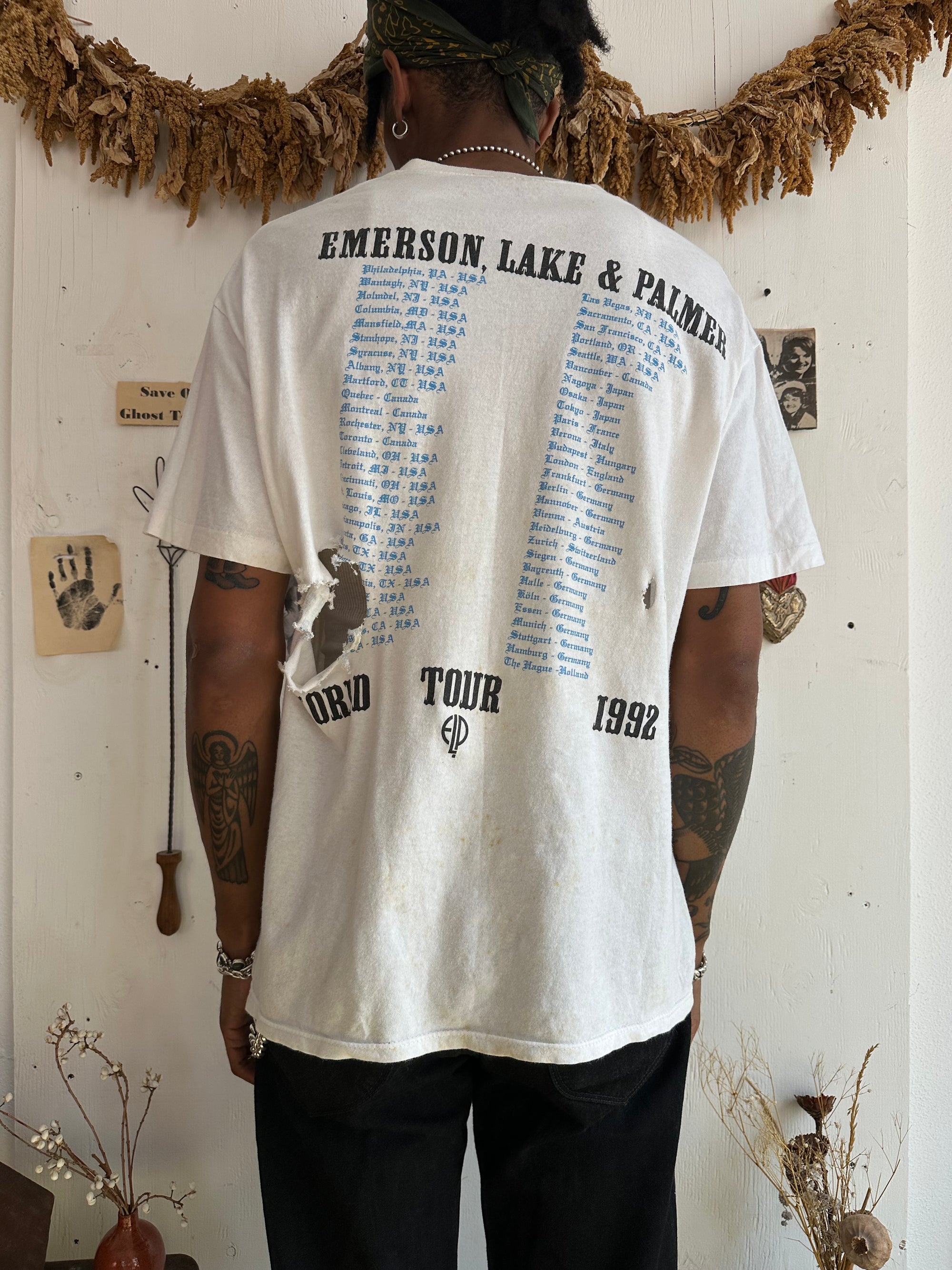 1992 Thrashed Black Moon Carousel Tee