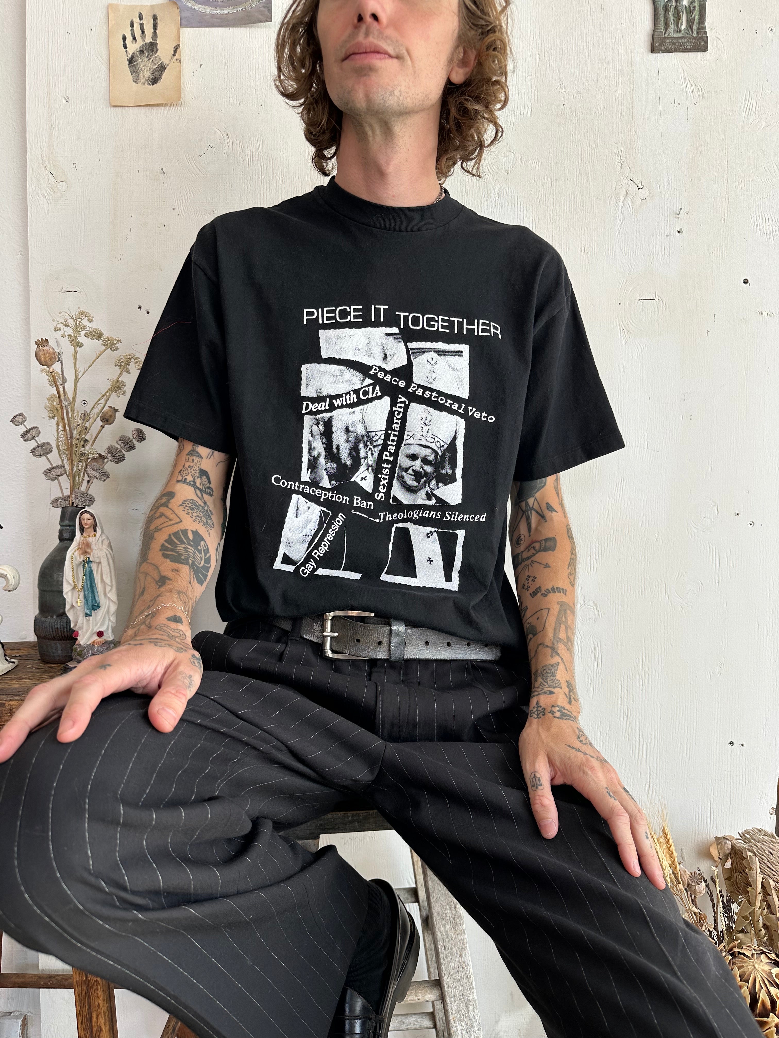 1990s Piece it Together Pope/CIA T-Shirt (L)