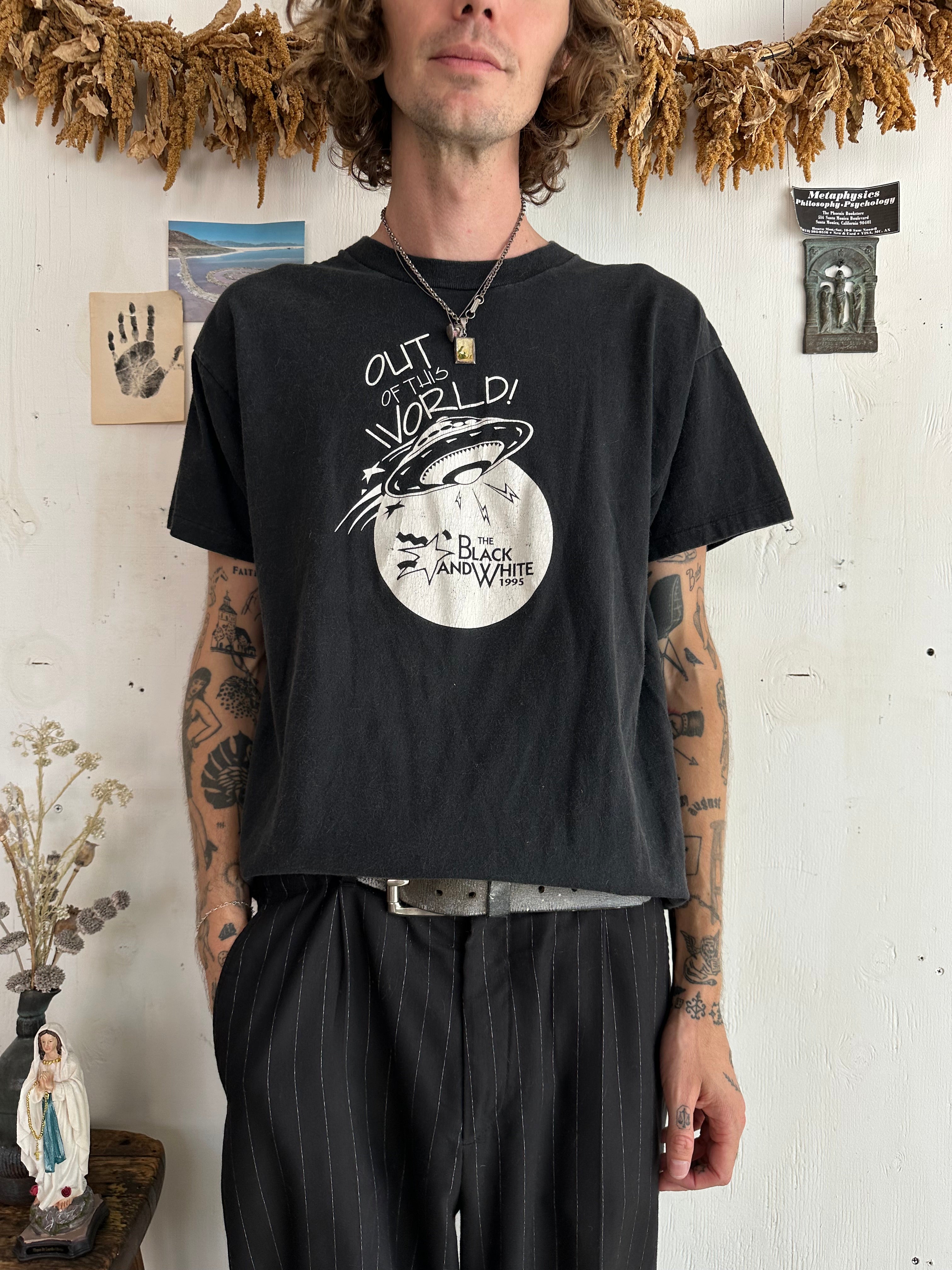 1995 Out of this World Flying Saucer Tee (L)