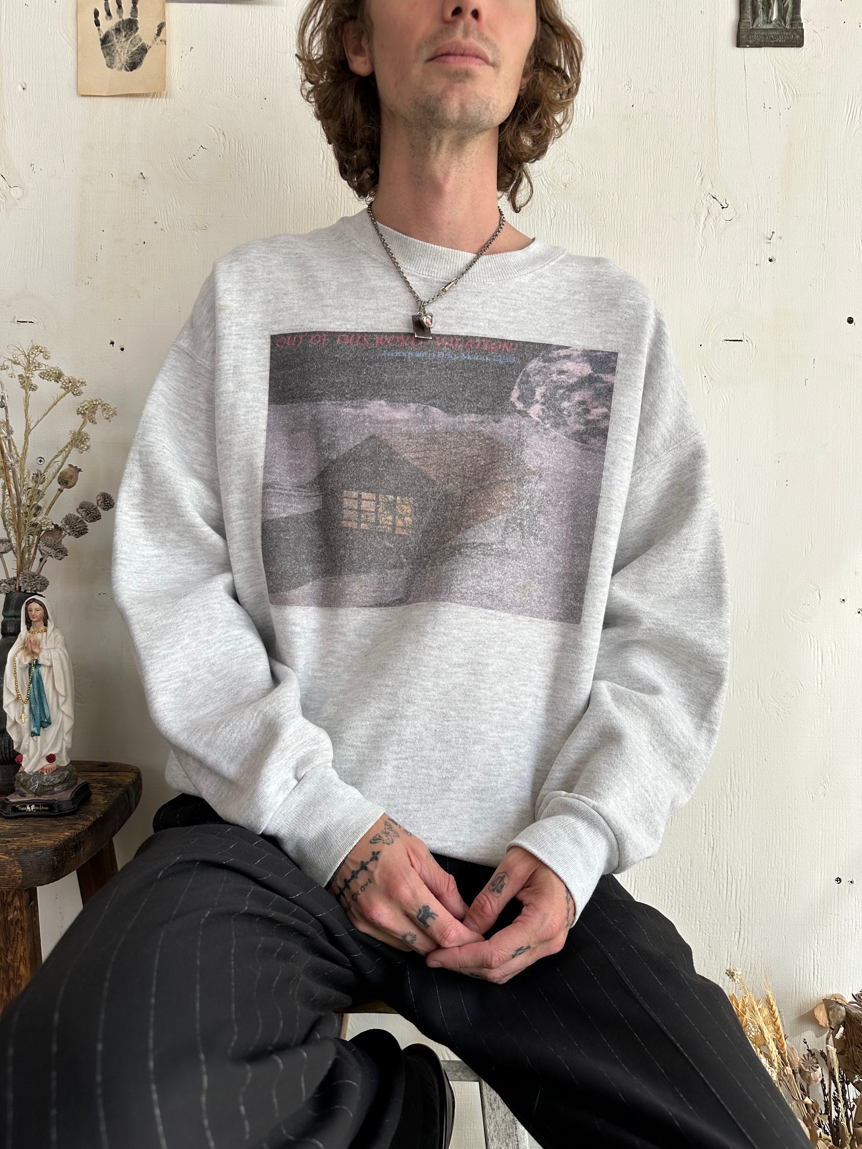 1990s Moon Vacation Sweatshirt (Boxy XL)