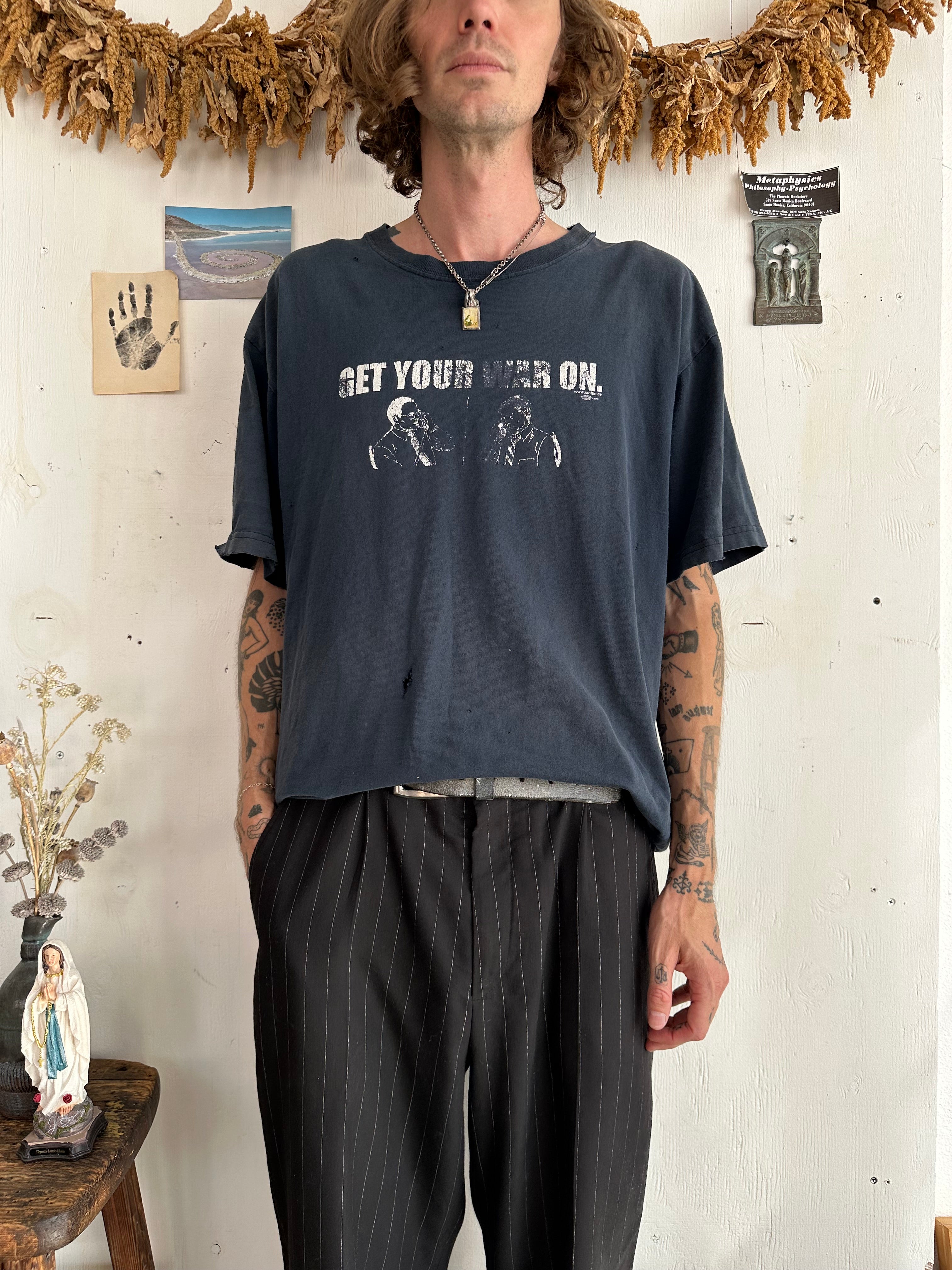 2000s Thrashed Get Your War On T-Shirt (Boxy XL)