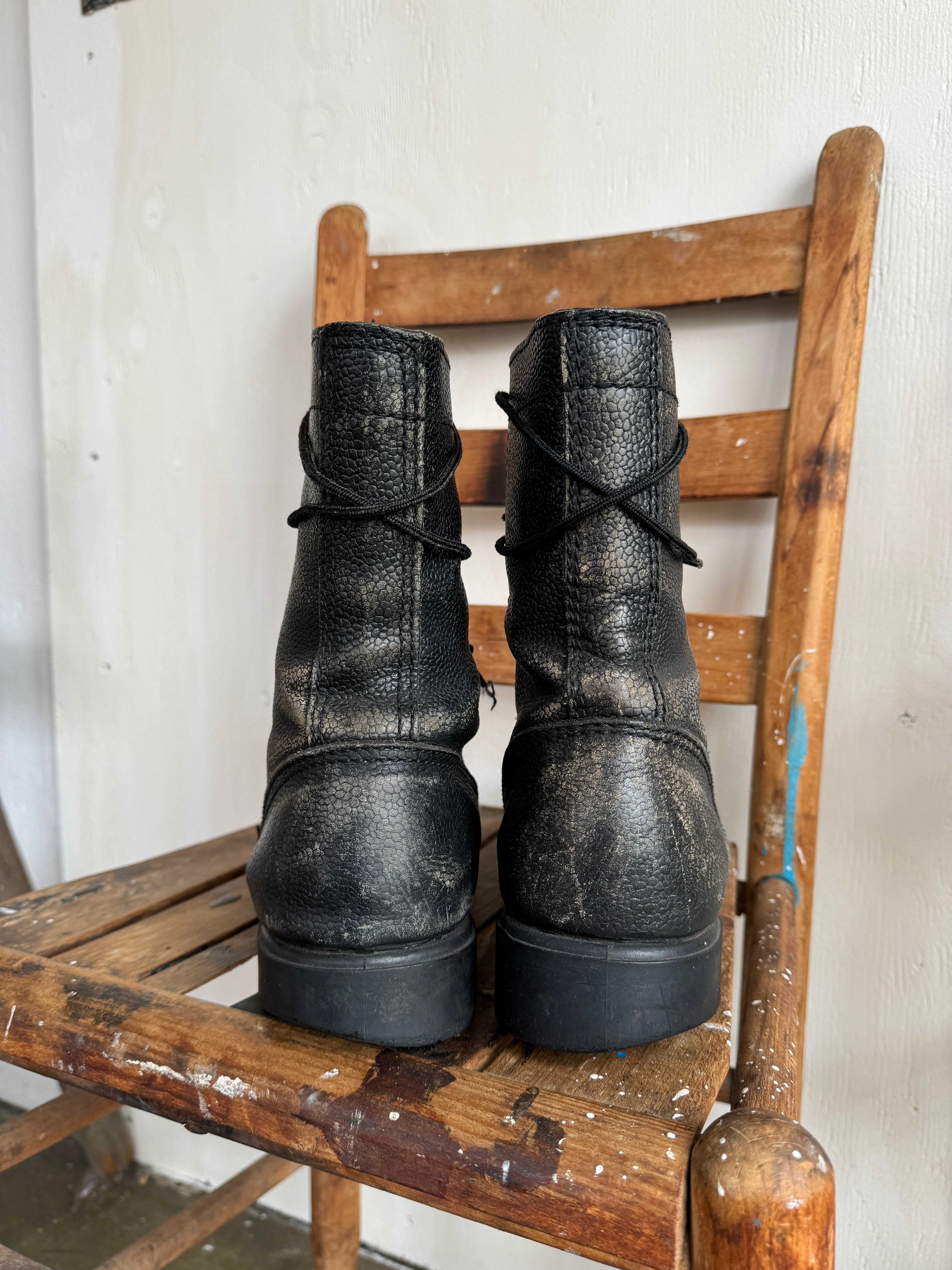 Vintage Combat Boots (9.5)
