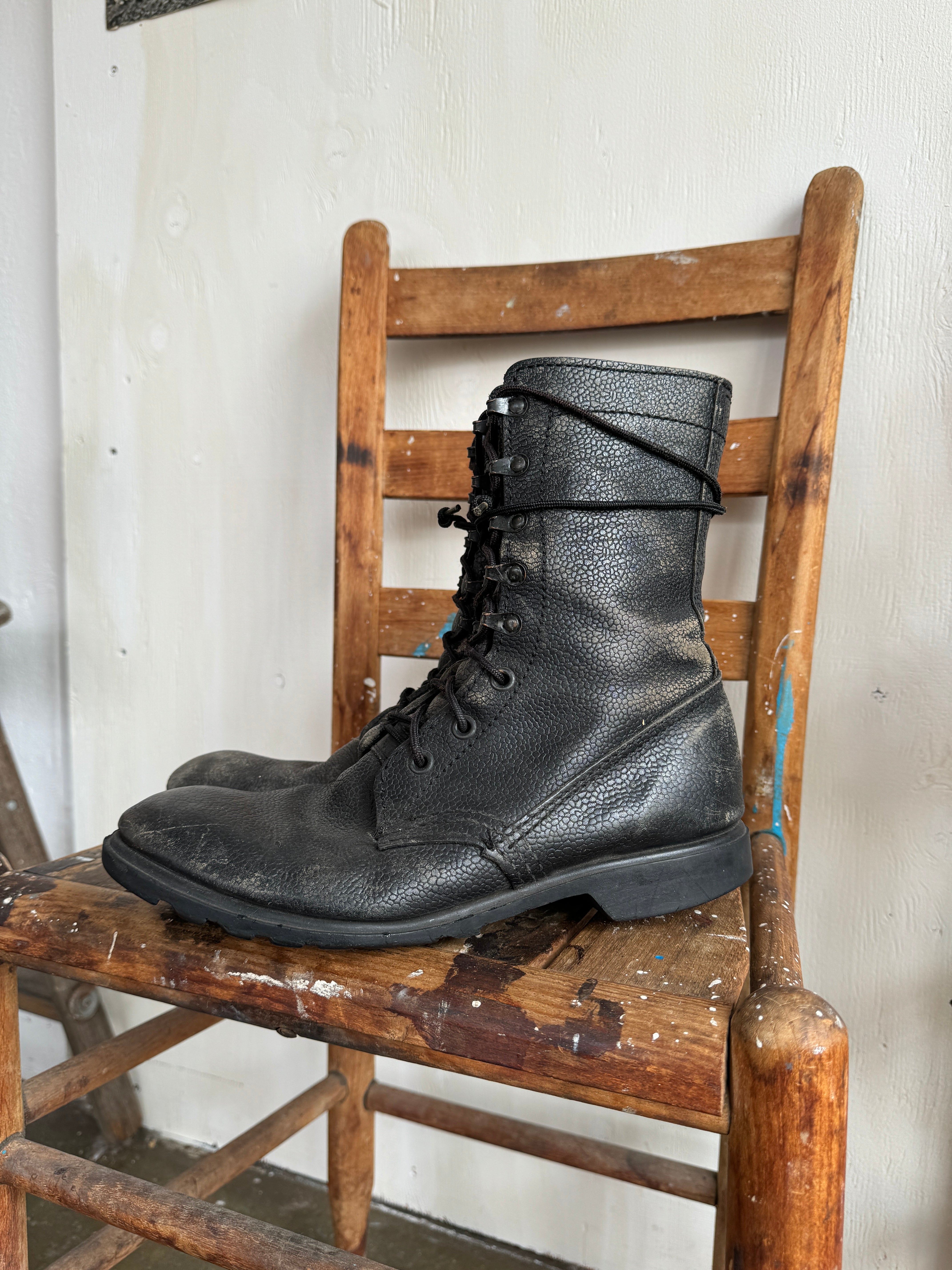 Vintage Combat Boots (9.5)