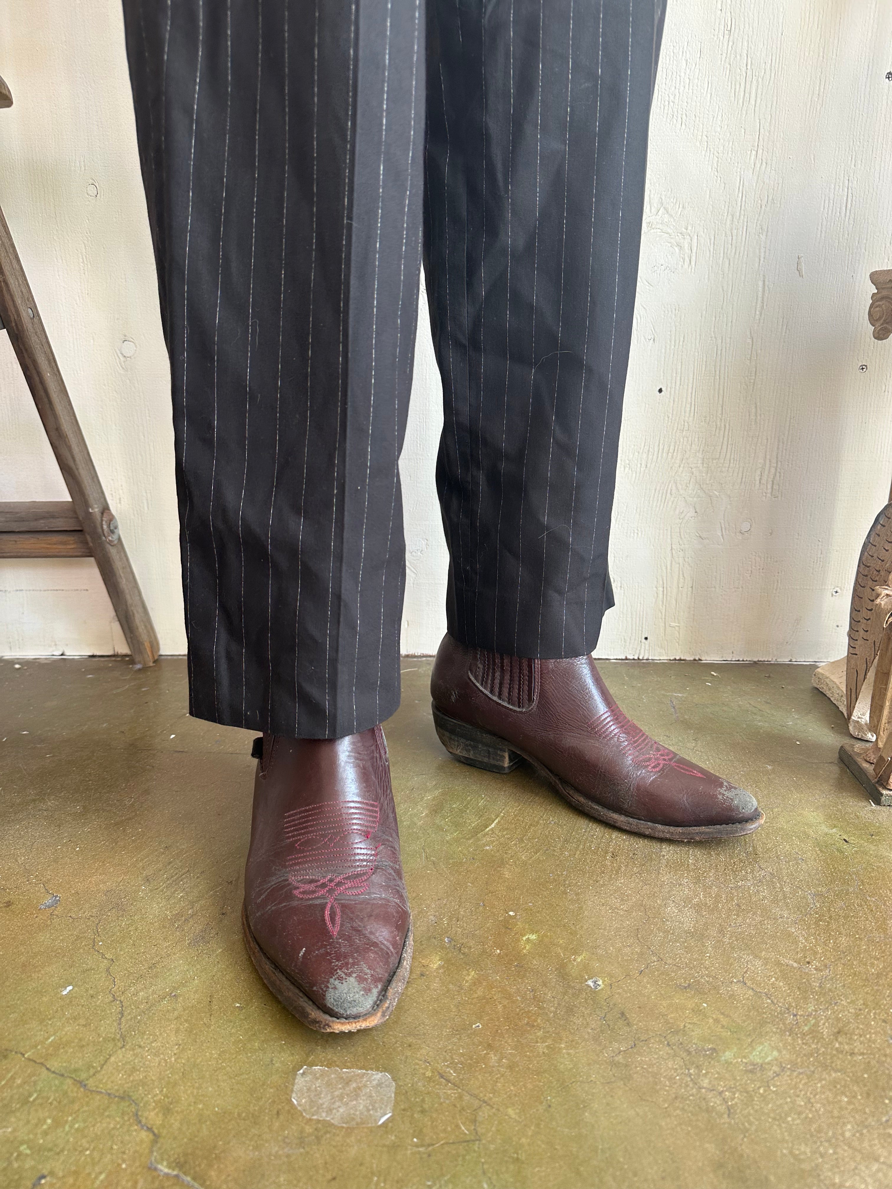 Vintage Thrashed Wine Cowboy Boots (9)