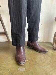 Vintage Thrashed Wine Cowboy Boots (9)