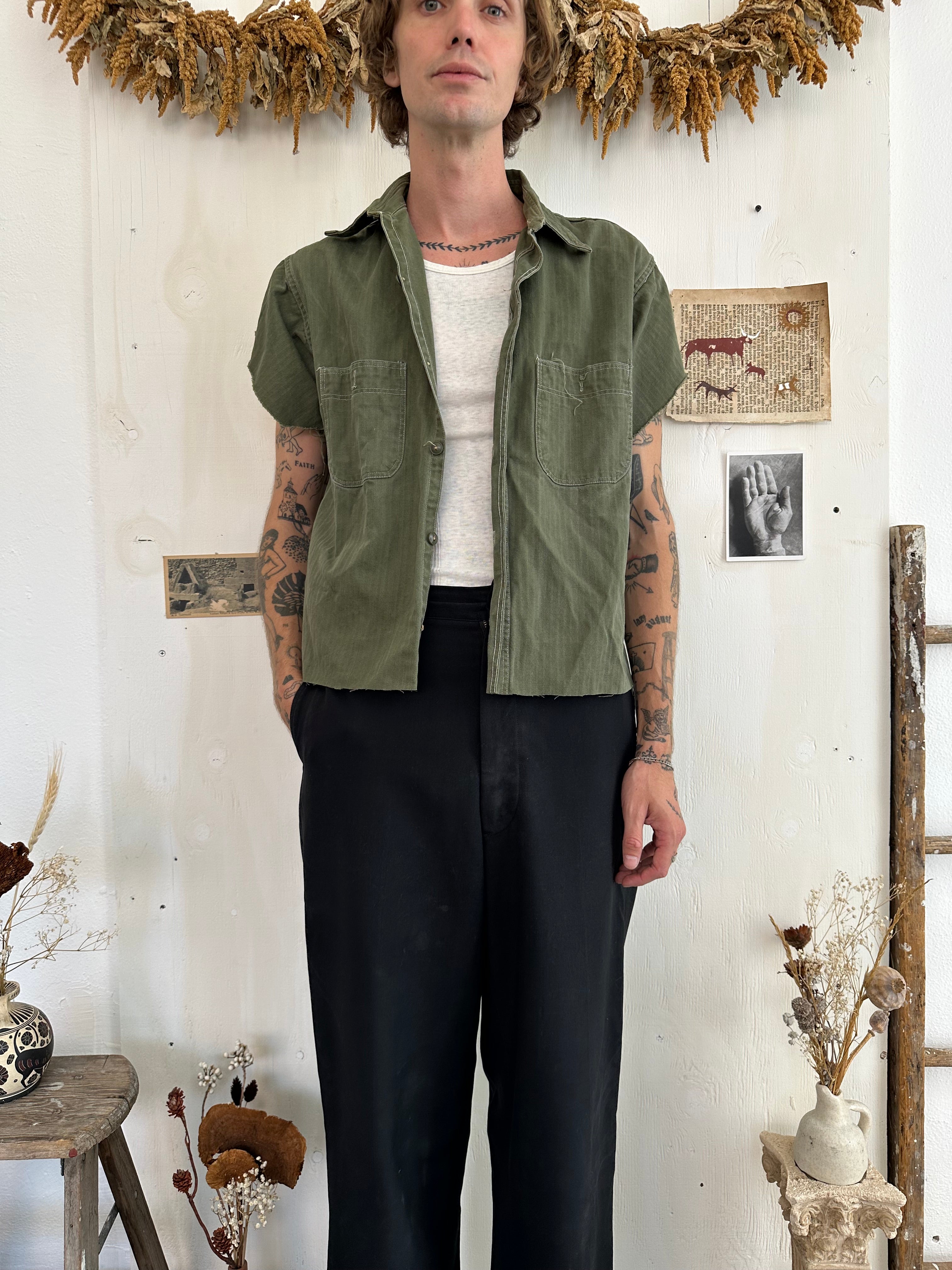 1960s Cut Off Sleeve Army Shirt (Boxy M)