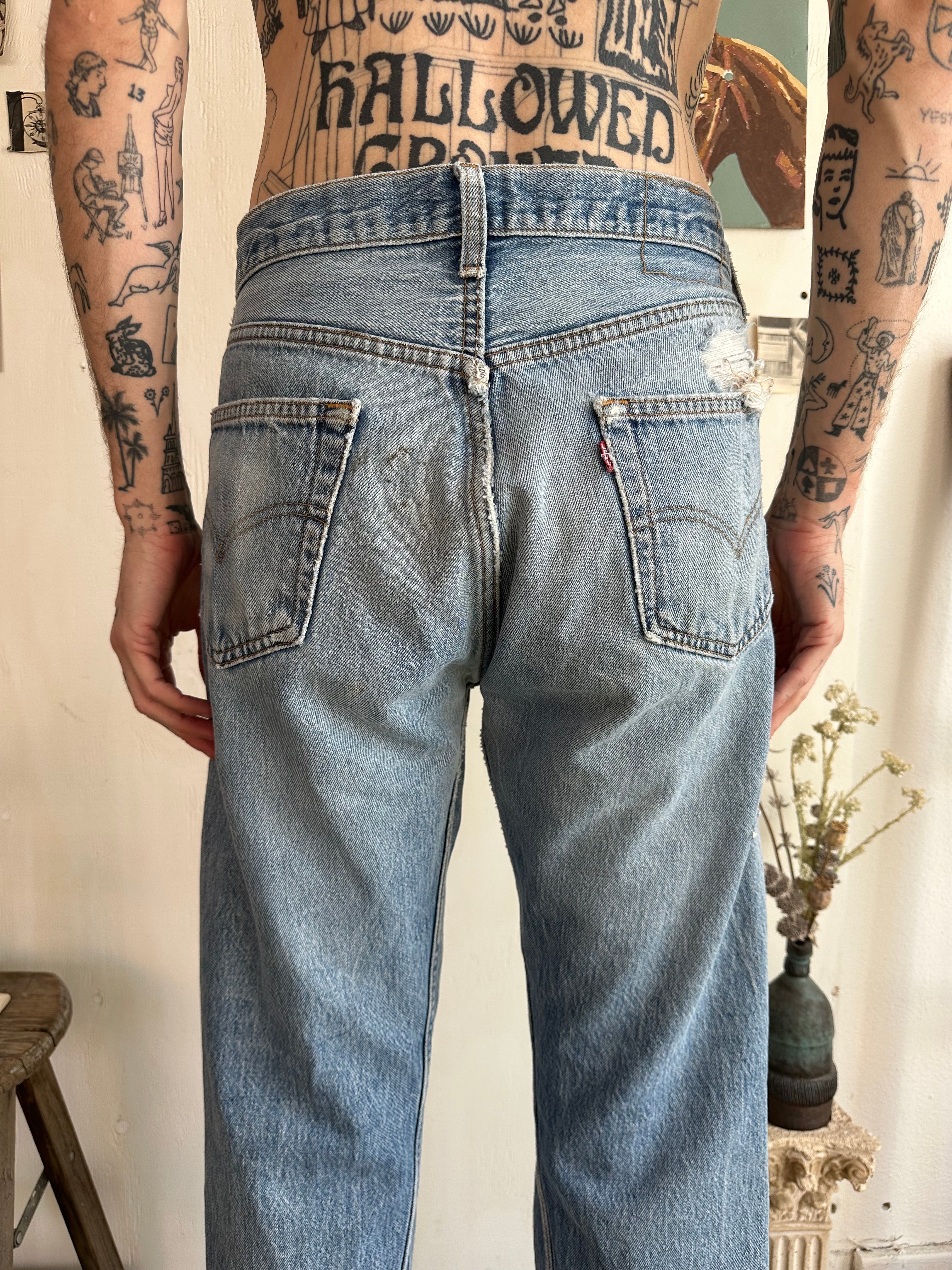 1990s Thrashed Levi’s 501 (32/32)