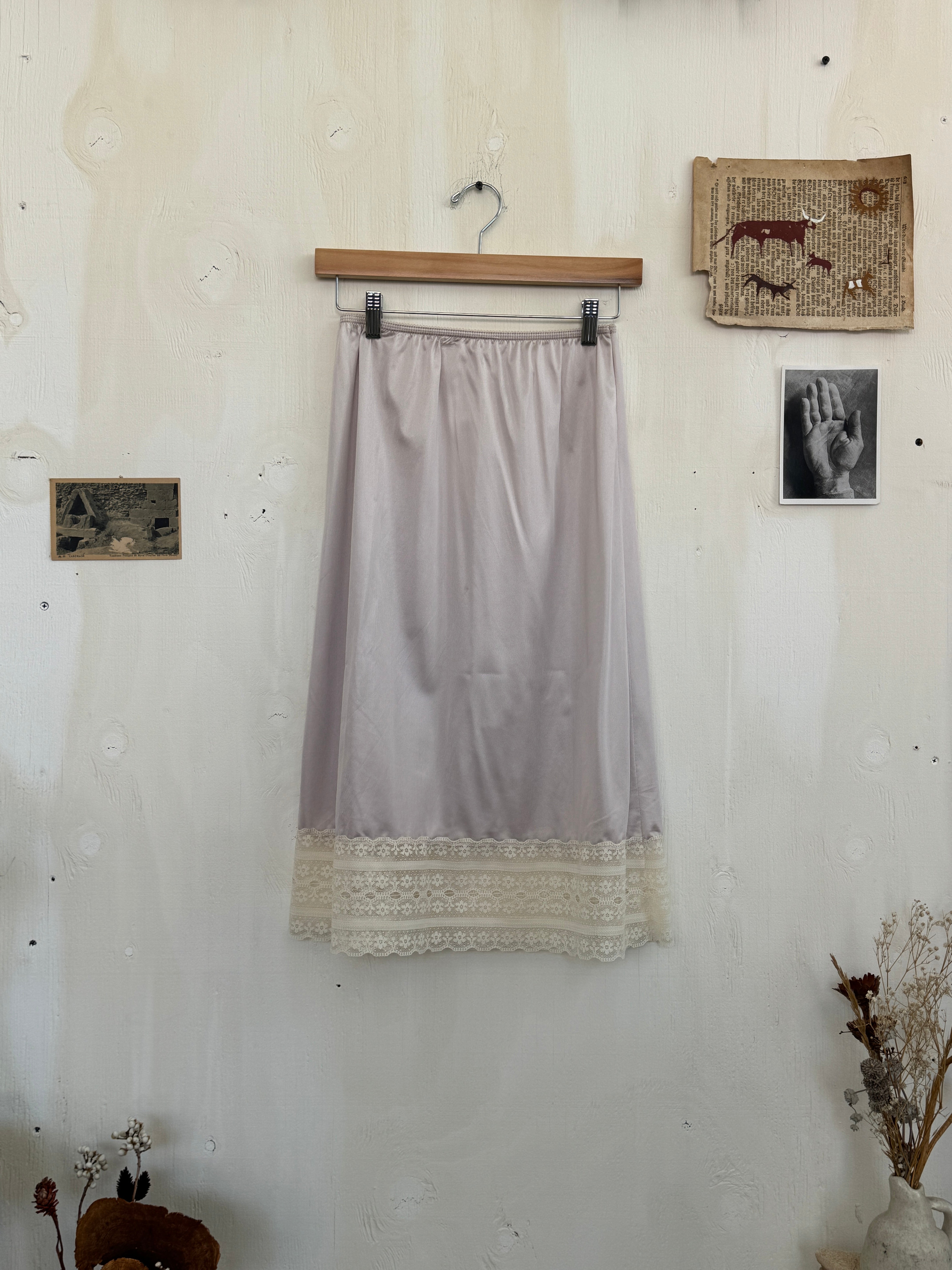 1970s Lace Trim Lavender Slip Skirt (S)