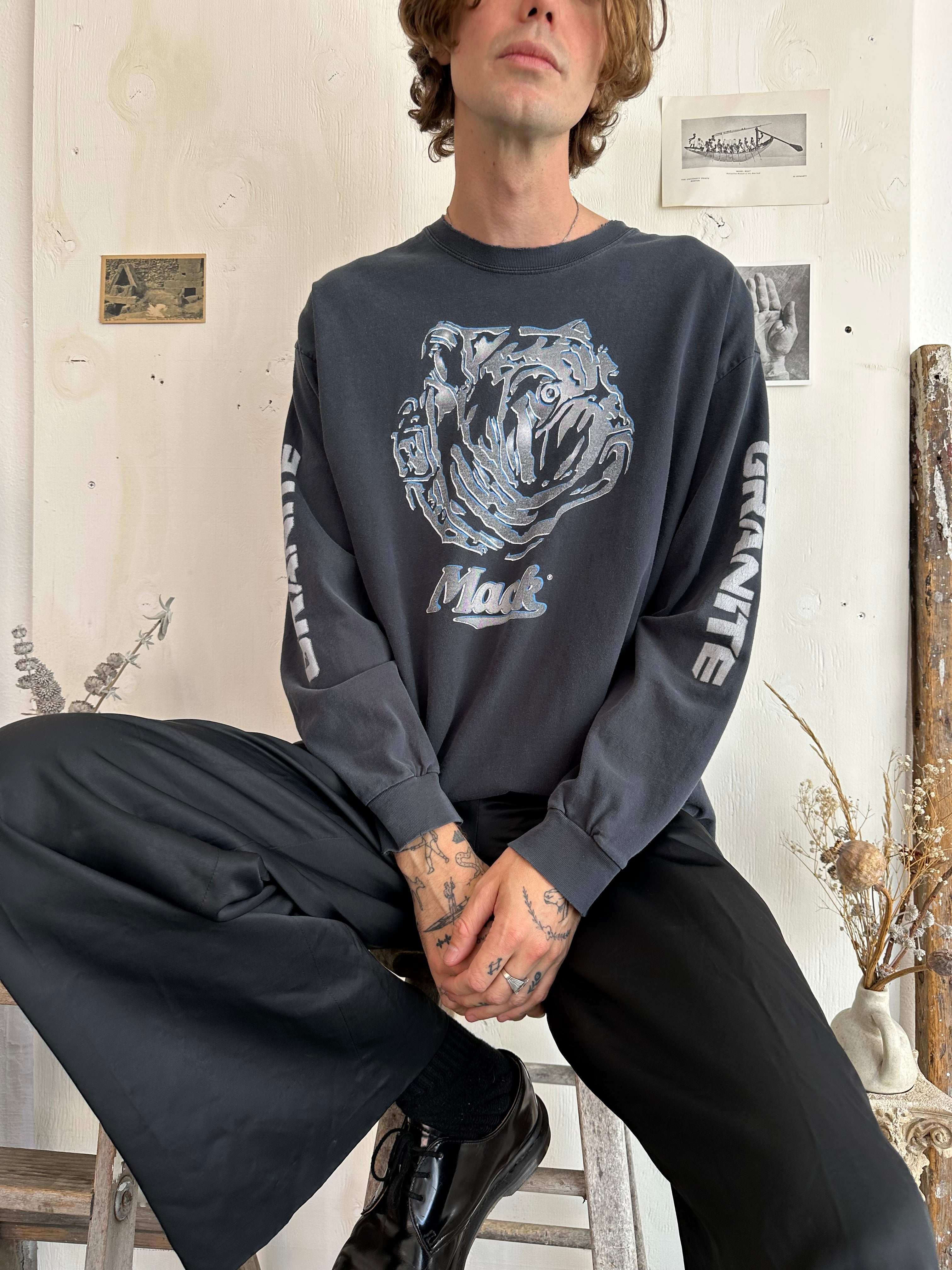 1990s Faded Mac Long-Sleeve (XL)