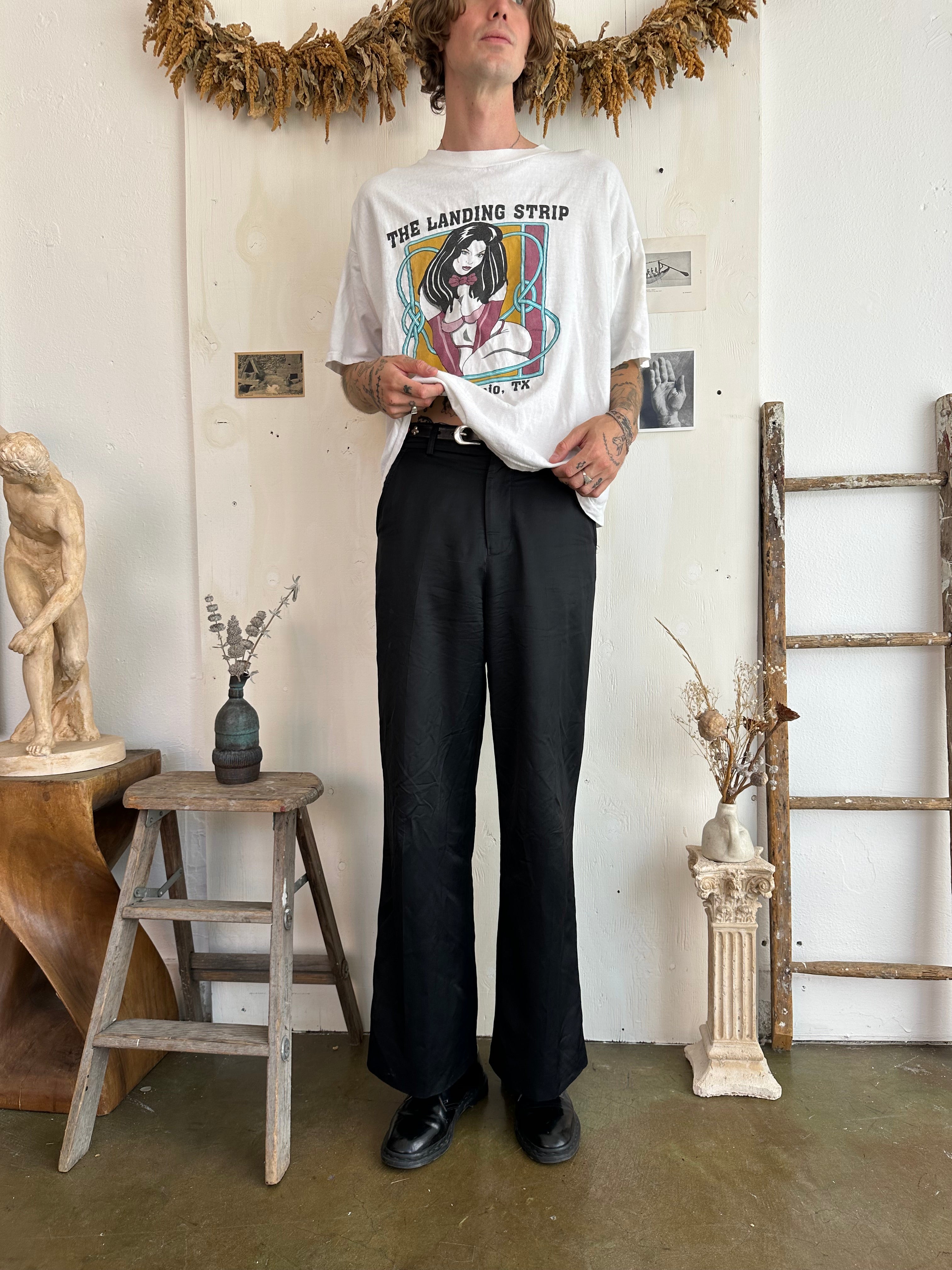 1980s The Landing Strip T-Shirt (Boxy M)