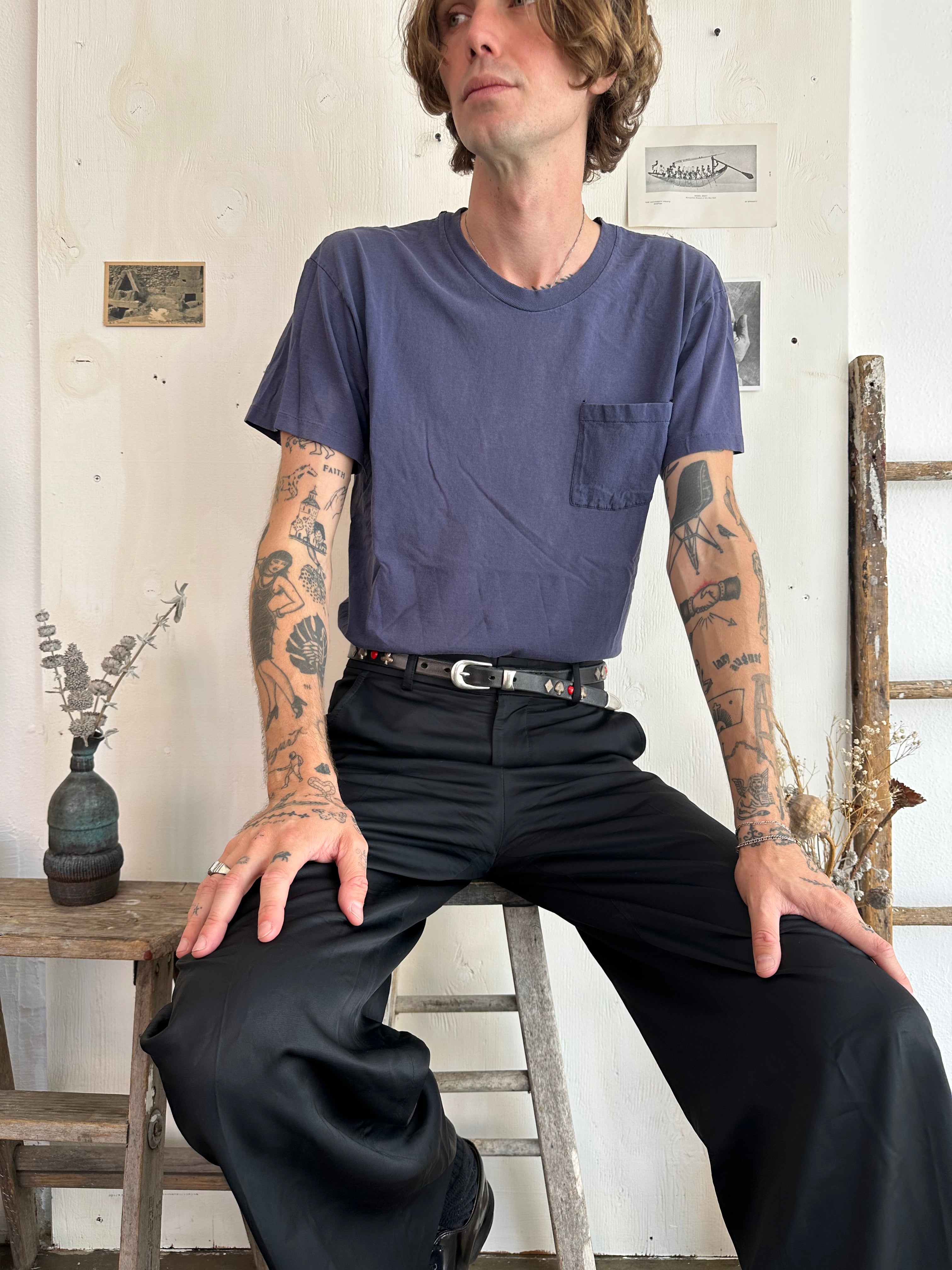 1980s Sun-Faded Navy Hanes Pocket Blank (M)