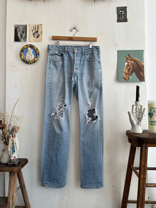 1990s Thrashed Levis 501s (32/33)
