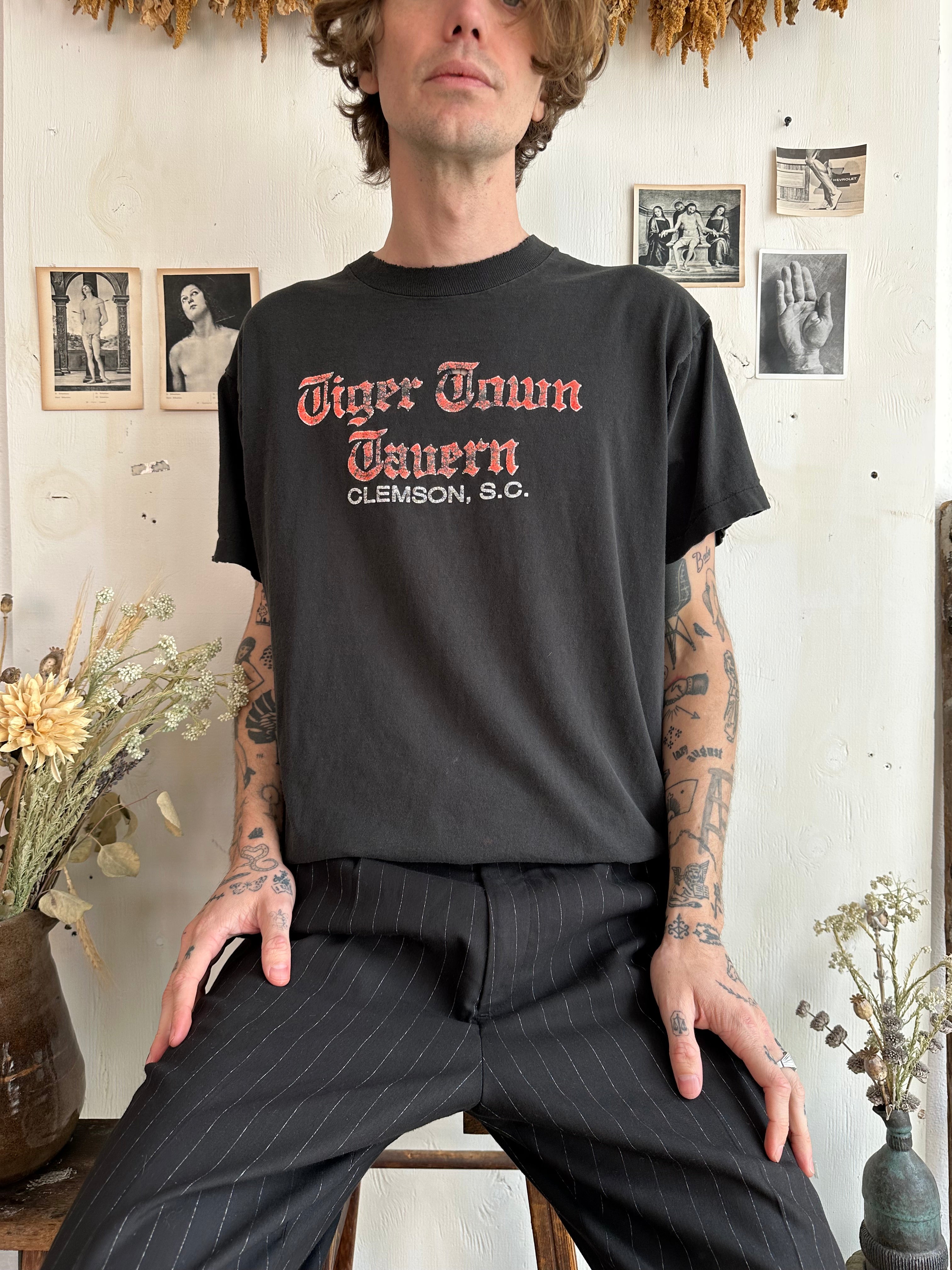 1990s Well-Worn Tiger Tavern Tee (Boxy XL)