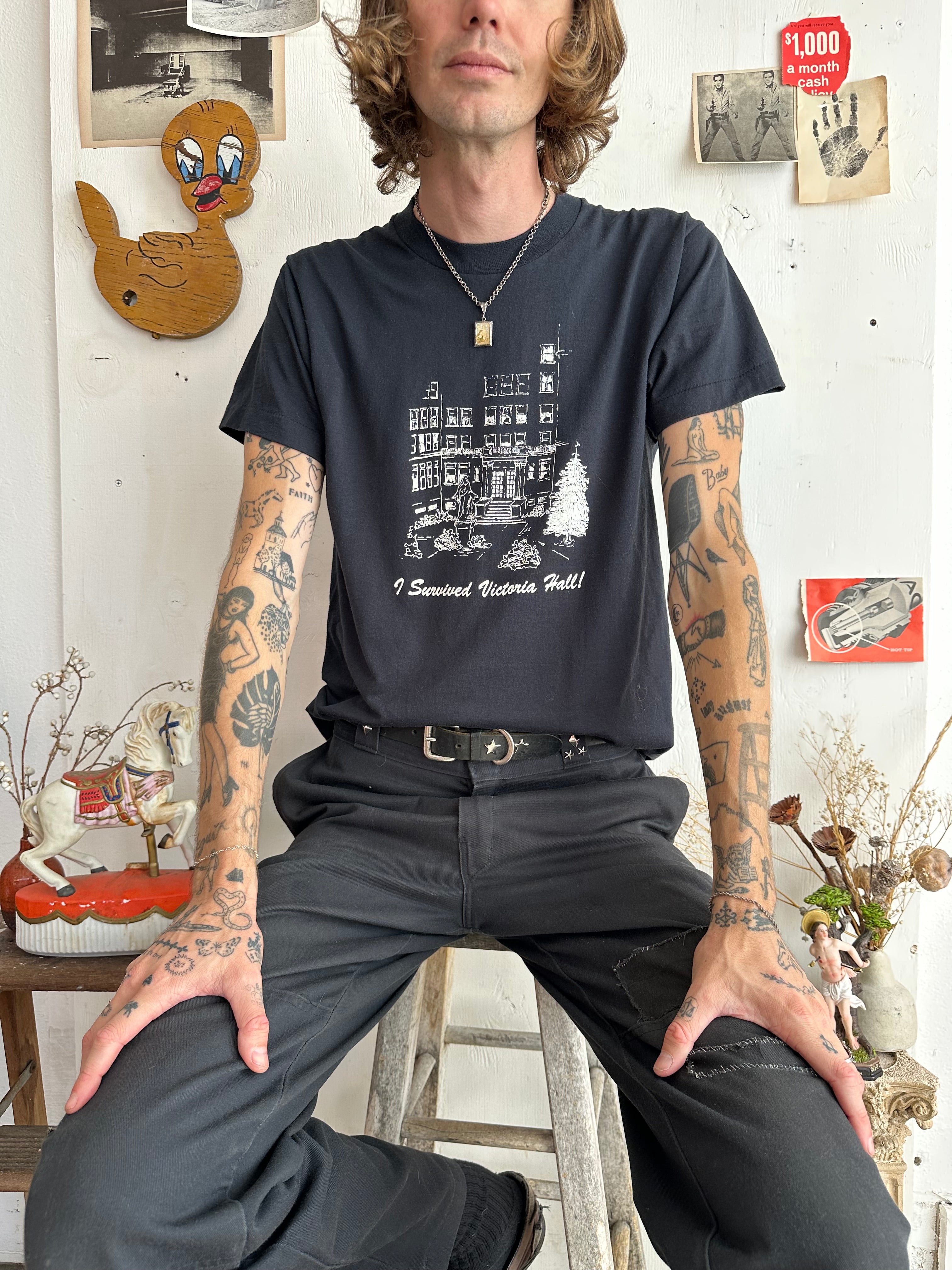 1980s Victoria Hall Drawing T-Shirt (M)