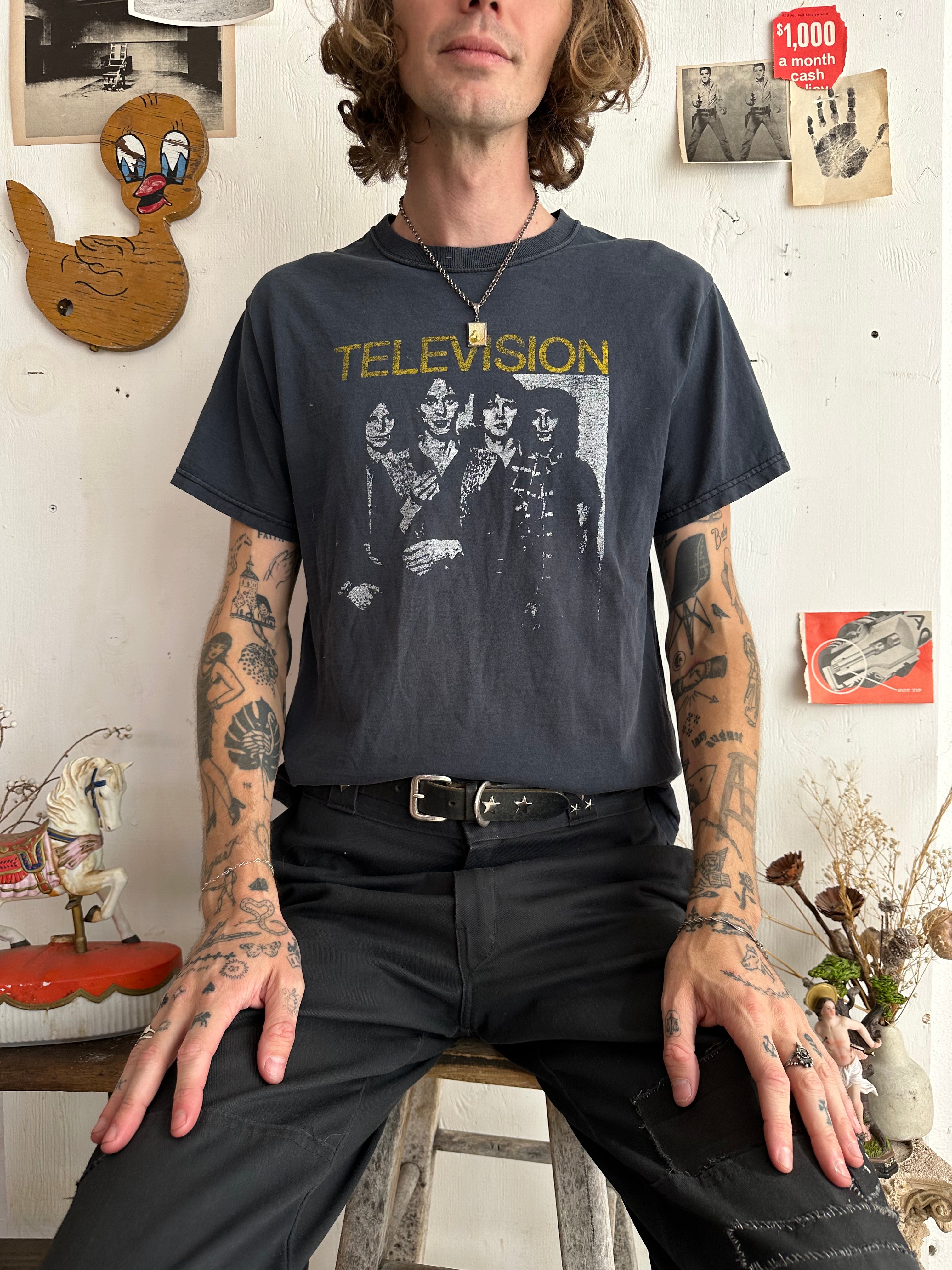 2000s Well Worn Television T-Shirt (M)