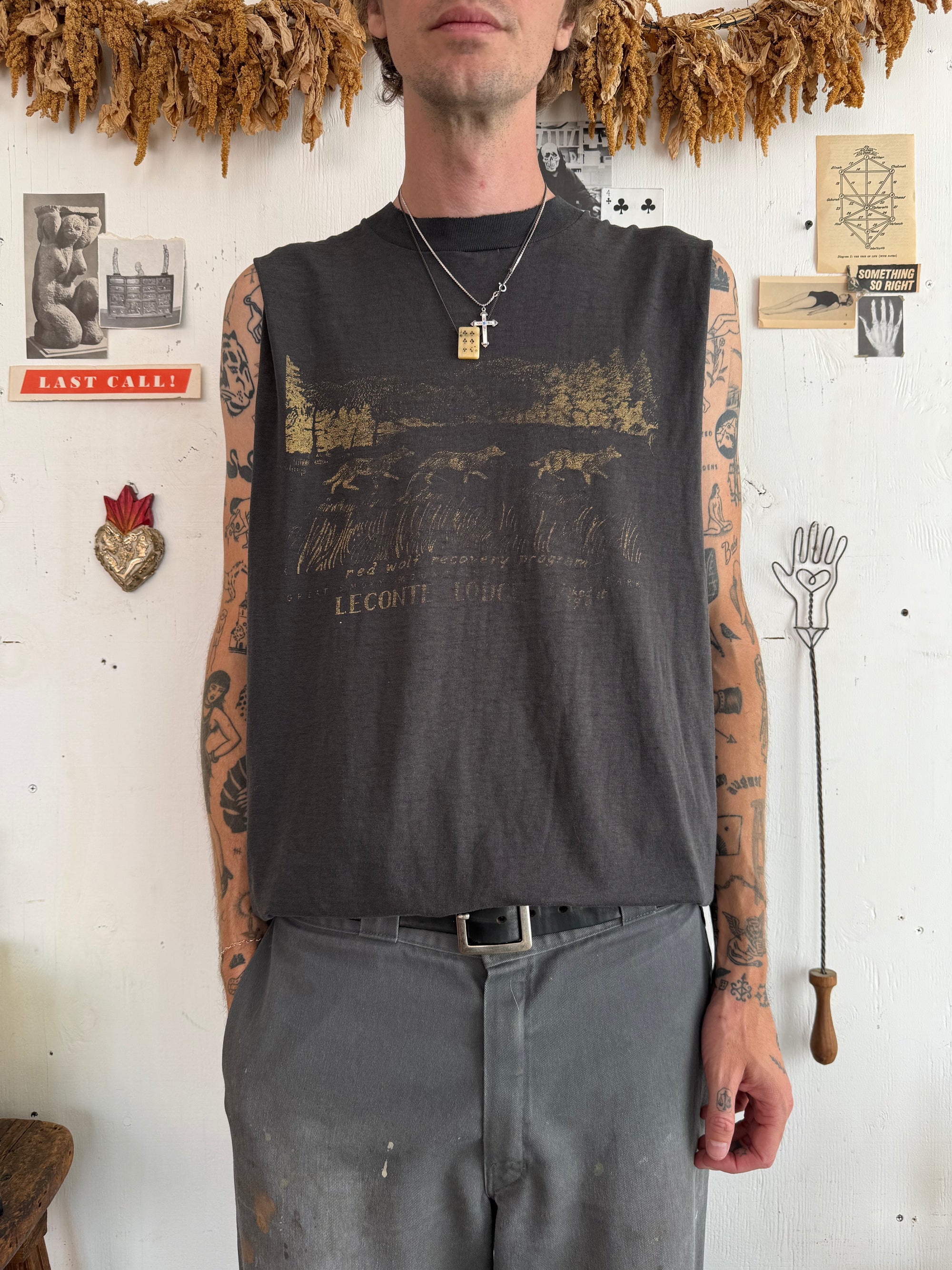 1980s Sunfaded Red Wolf Recovery Program Muscle Tee