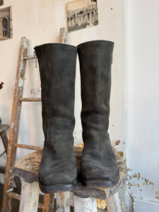 2000s Square Toe Suede Frye Boots (6)