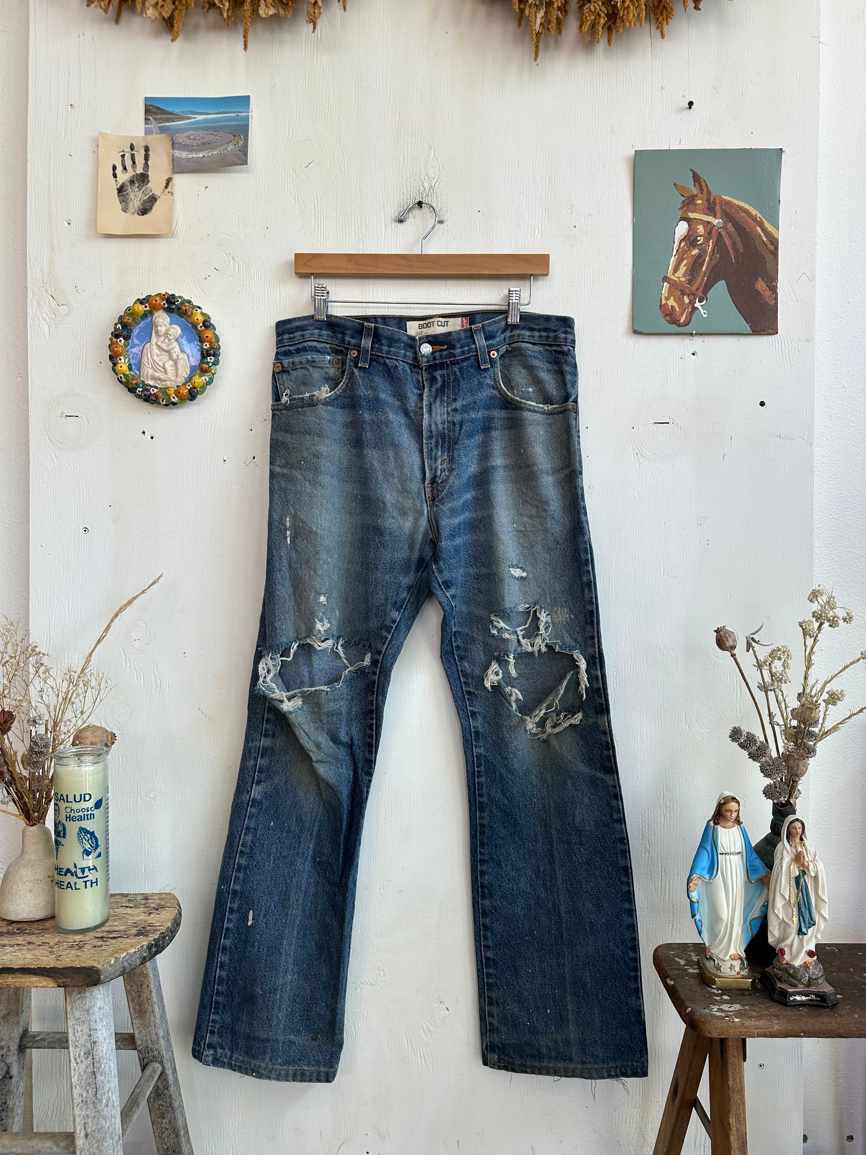 2000s Thrashed Levis 517 (34/31)
