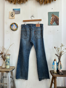 2000s Thrashed Levis 517 (34/31)
