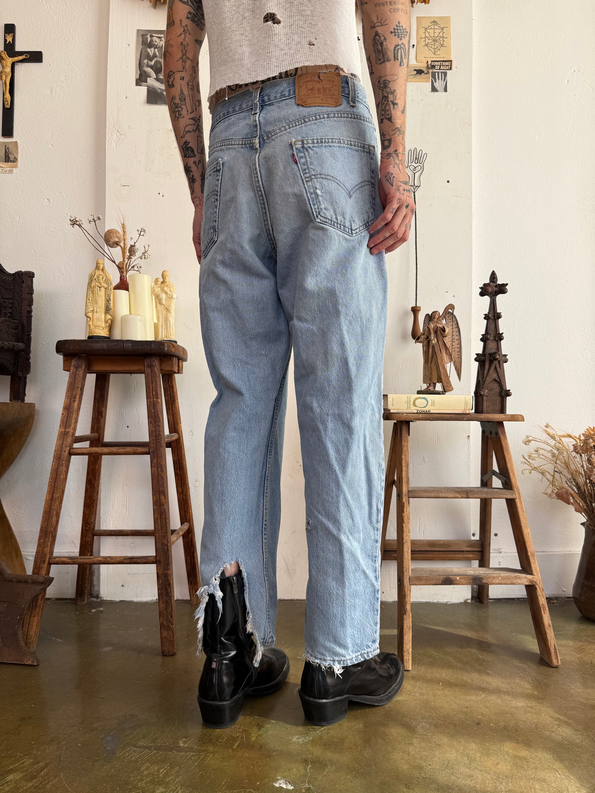 Well Worn Levi’s 550s