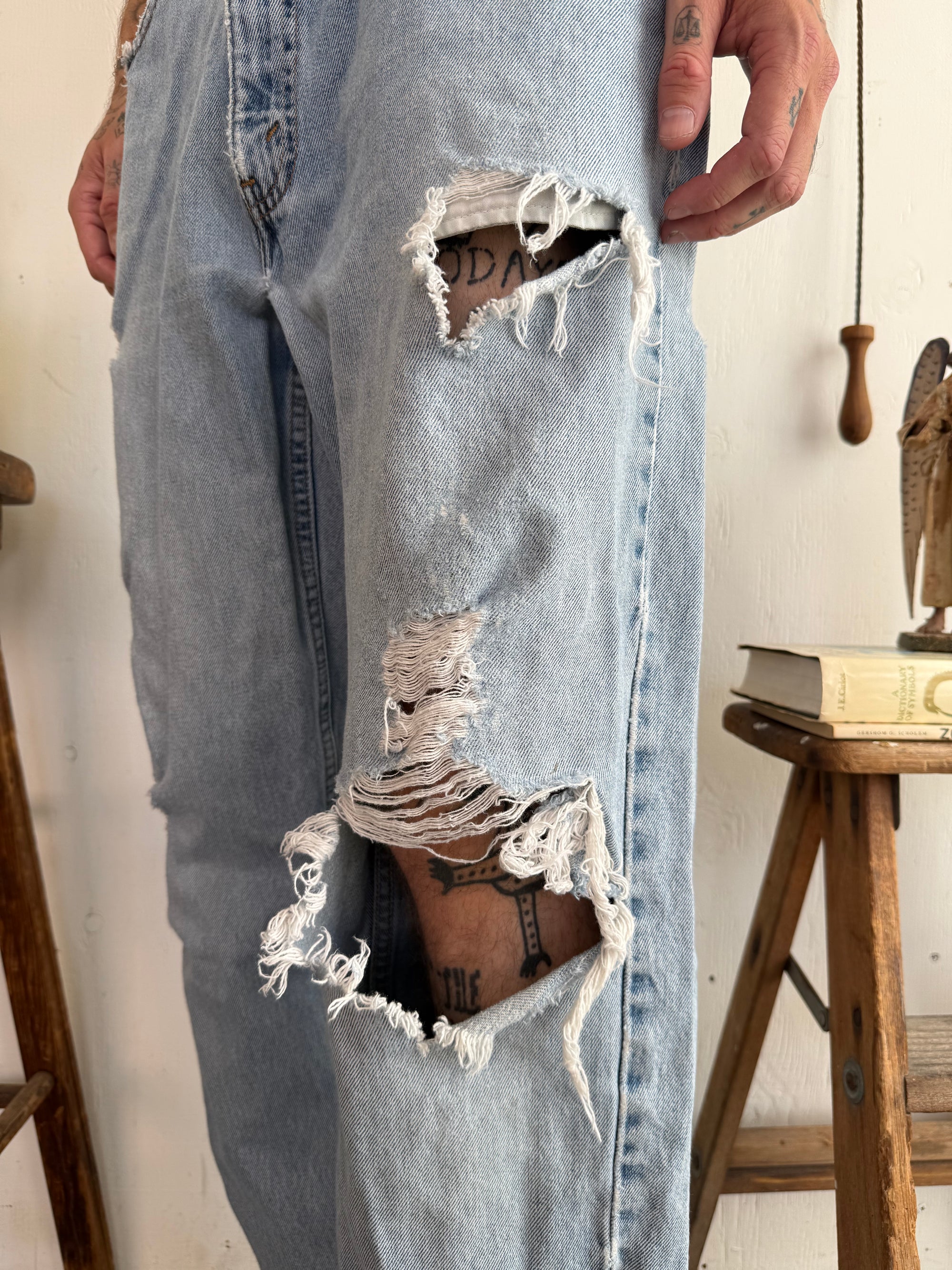 Thrashed Levi’s 550s
