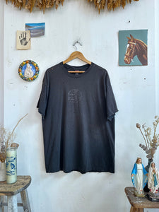 1990s Well Worn Adjusting My Jewelry Fashion Victim T-Shirt (XL)