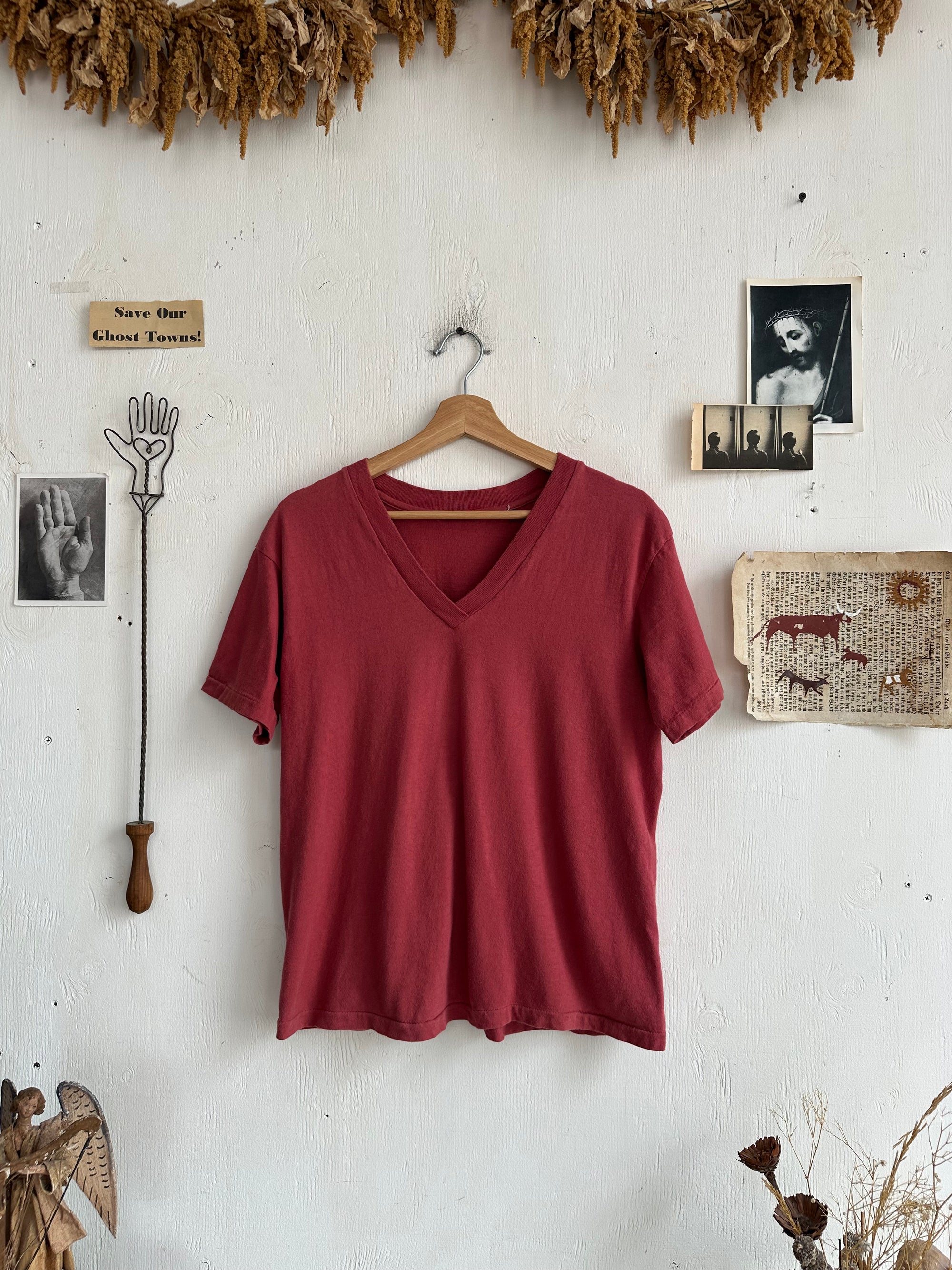 1990s Faded Red V-Neck Blank