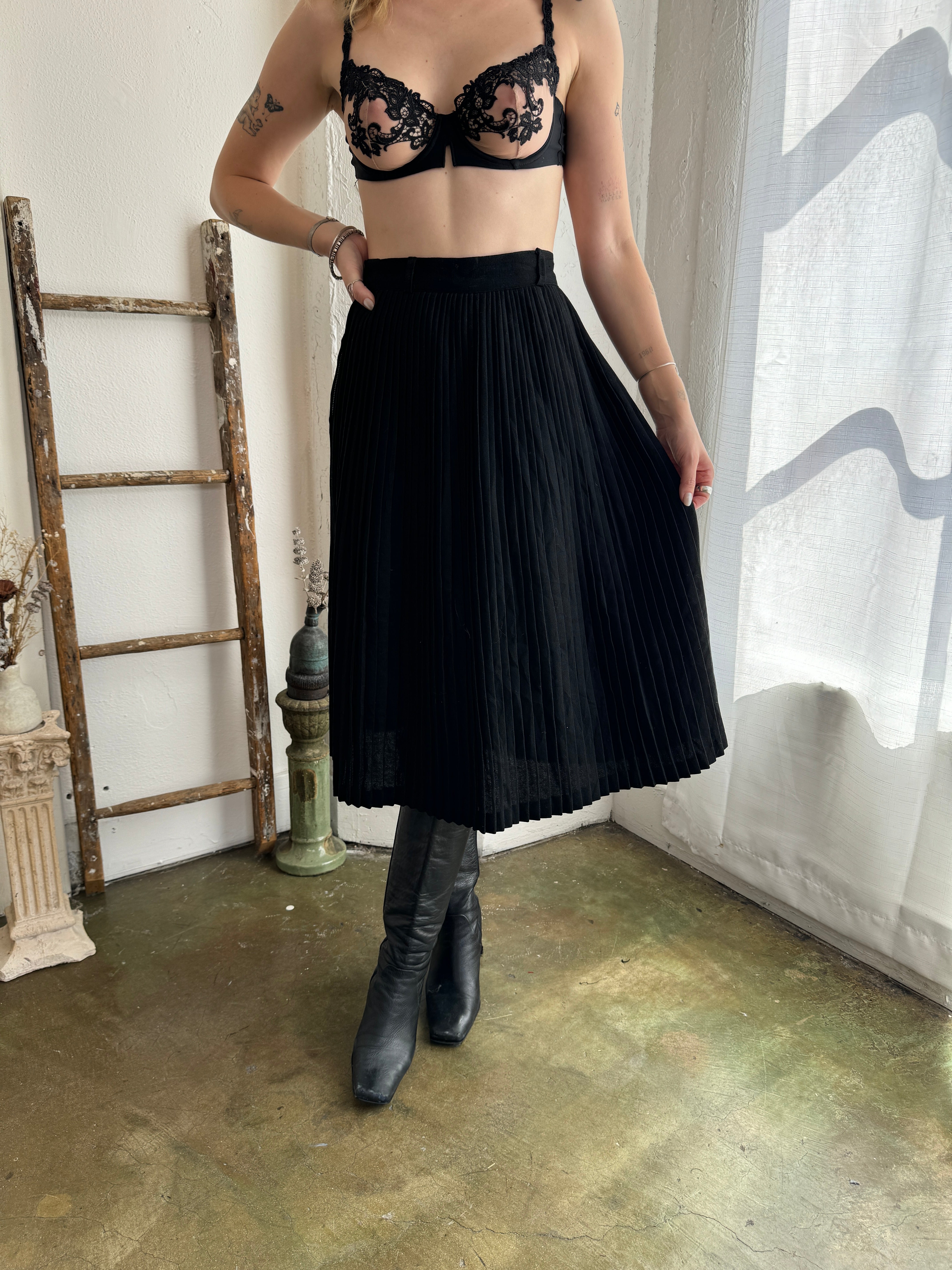 1980s Pleated Midi Skirt (26)