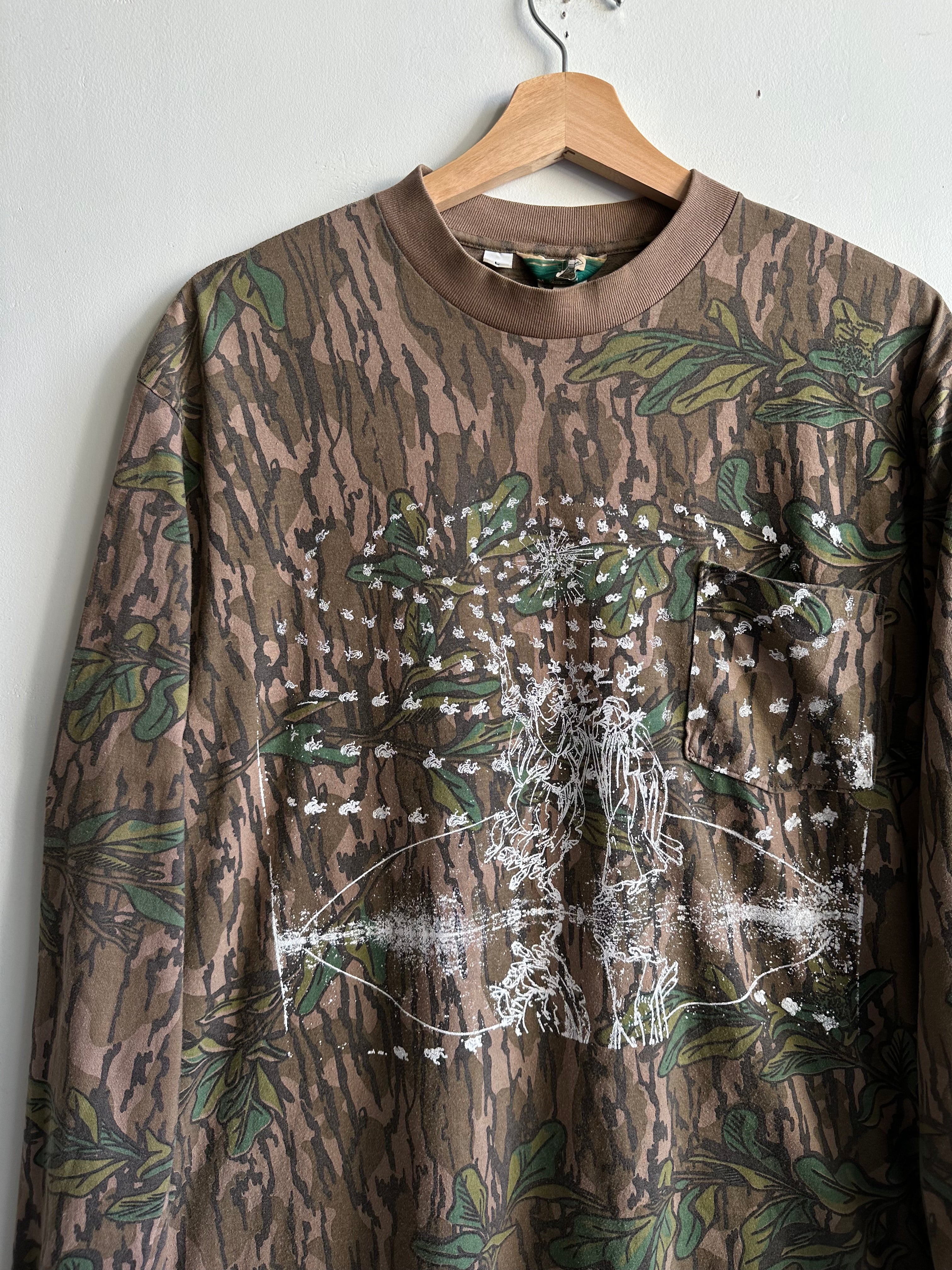 1990s Screen-Printed Mossy Oak Camo Tee (Boxy M)