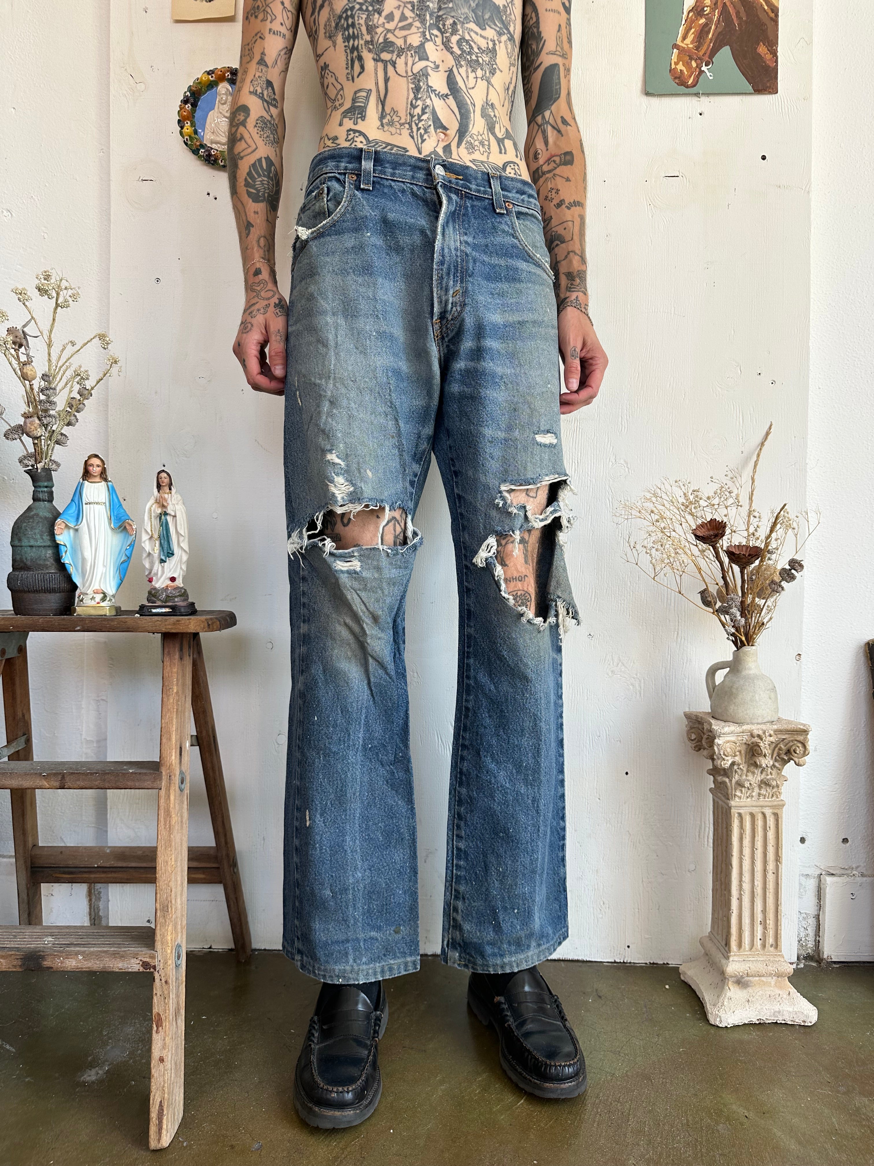 2000s Thrashed Levis 517 (34/31)