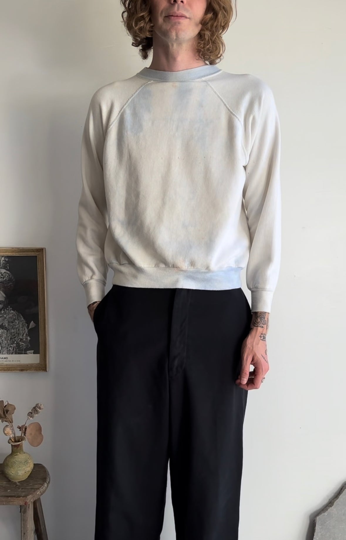 1970s Well-Worn Faded Blue Sweatshirt (Boxy S/M)