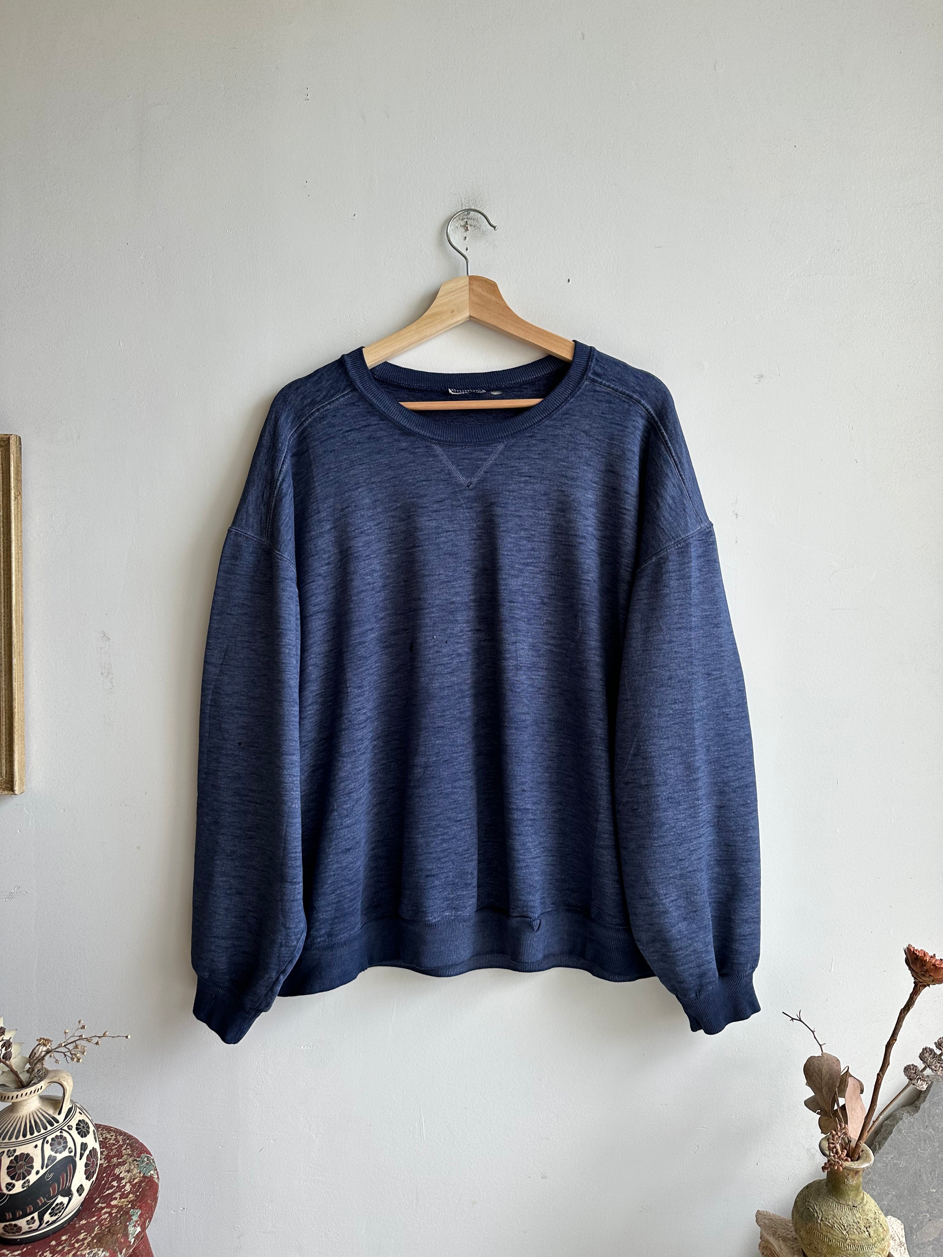 1990s Well-Worn Navy Sweatshirt (Boxy M/L)