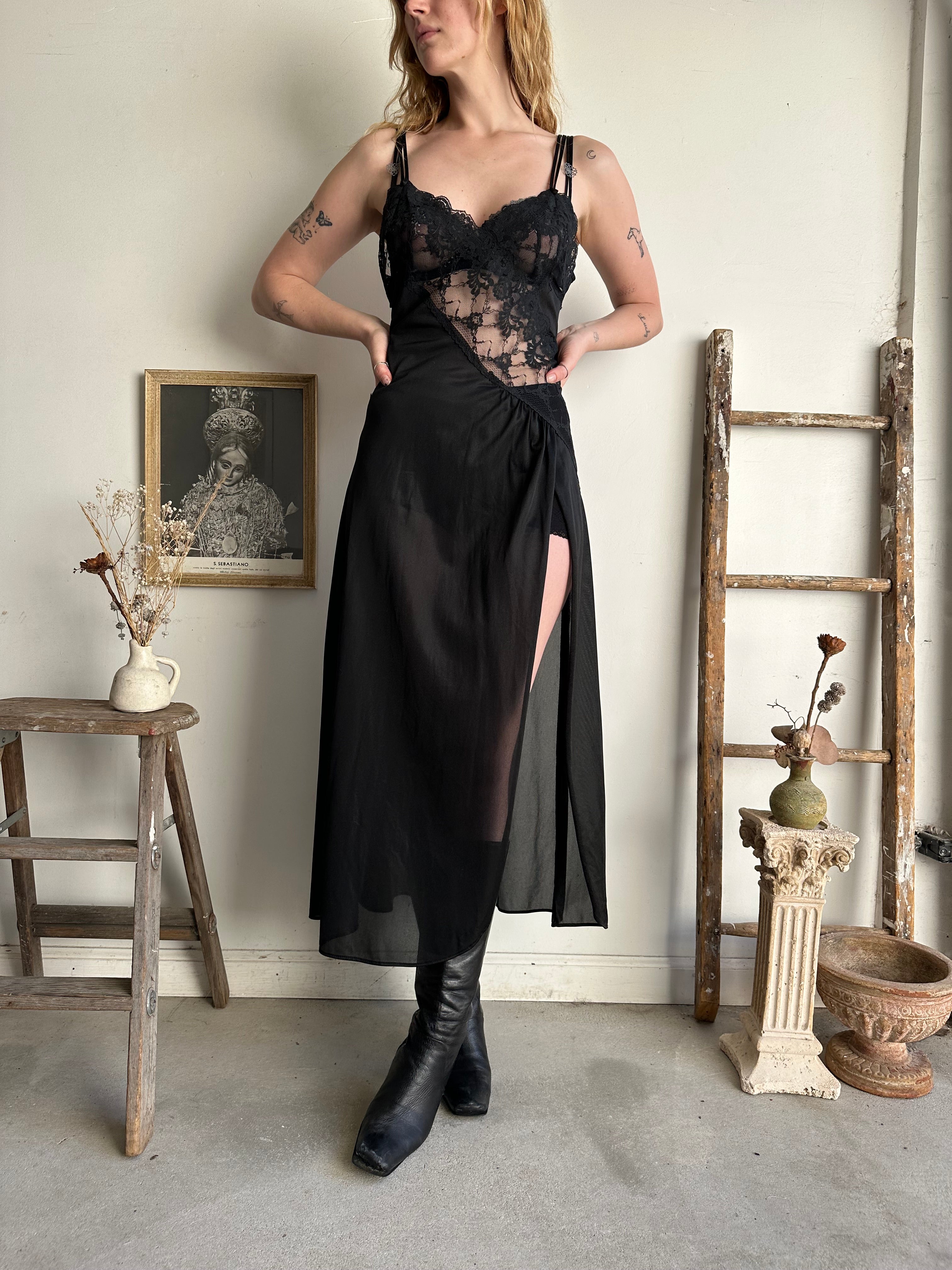 1990s Lace Black High leg Slip (L)