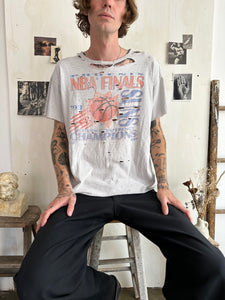 1993 Thrashed NBA Finals Tee (L/XL)