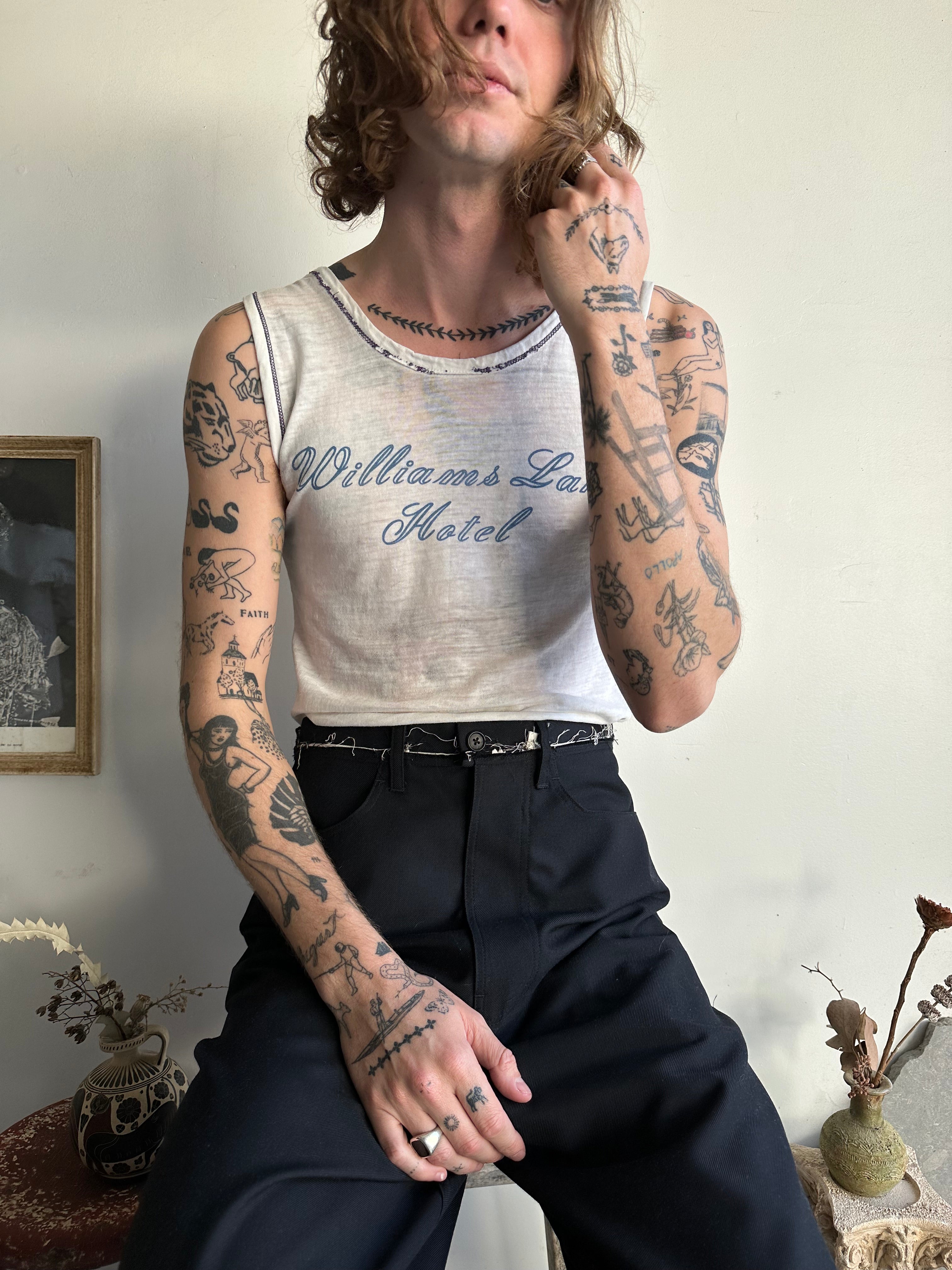 1960s Thrashed William Lake Hotel Muscle Tee (M)