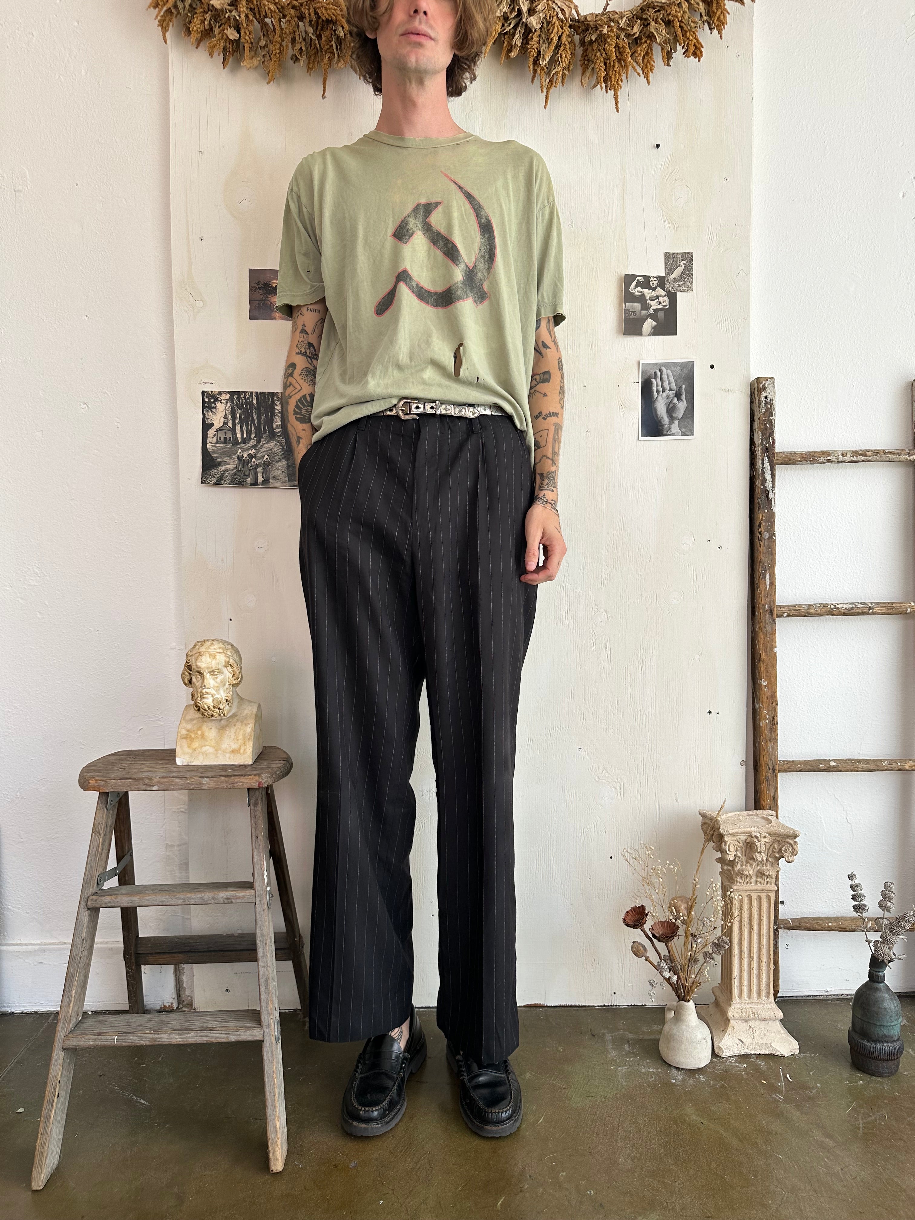1990s Paper Thin Hammer And Sickle T-Shirt (Boxy L)