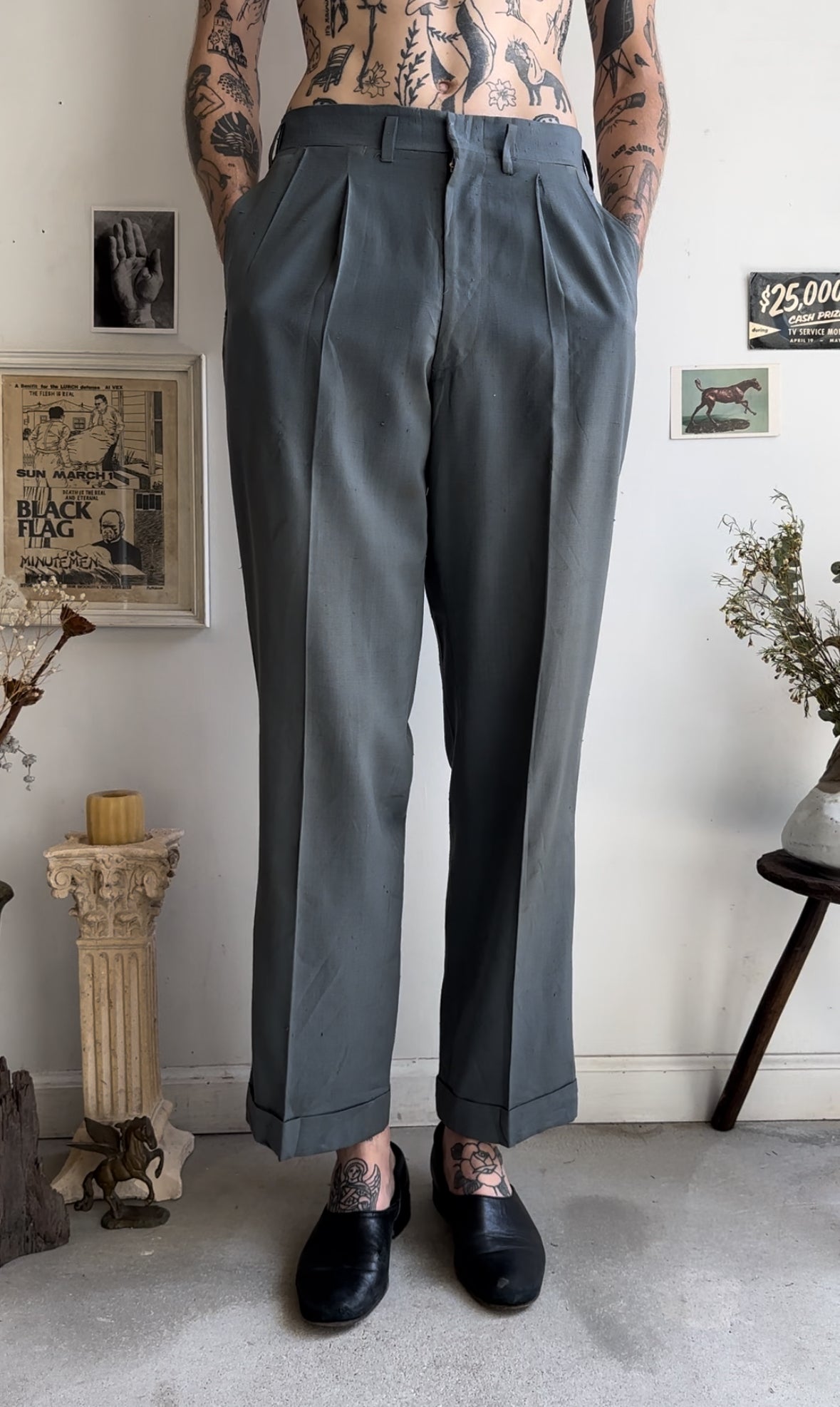 1940s/1950s Well-Worn Gray Pleated Trousers (31 x 31)