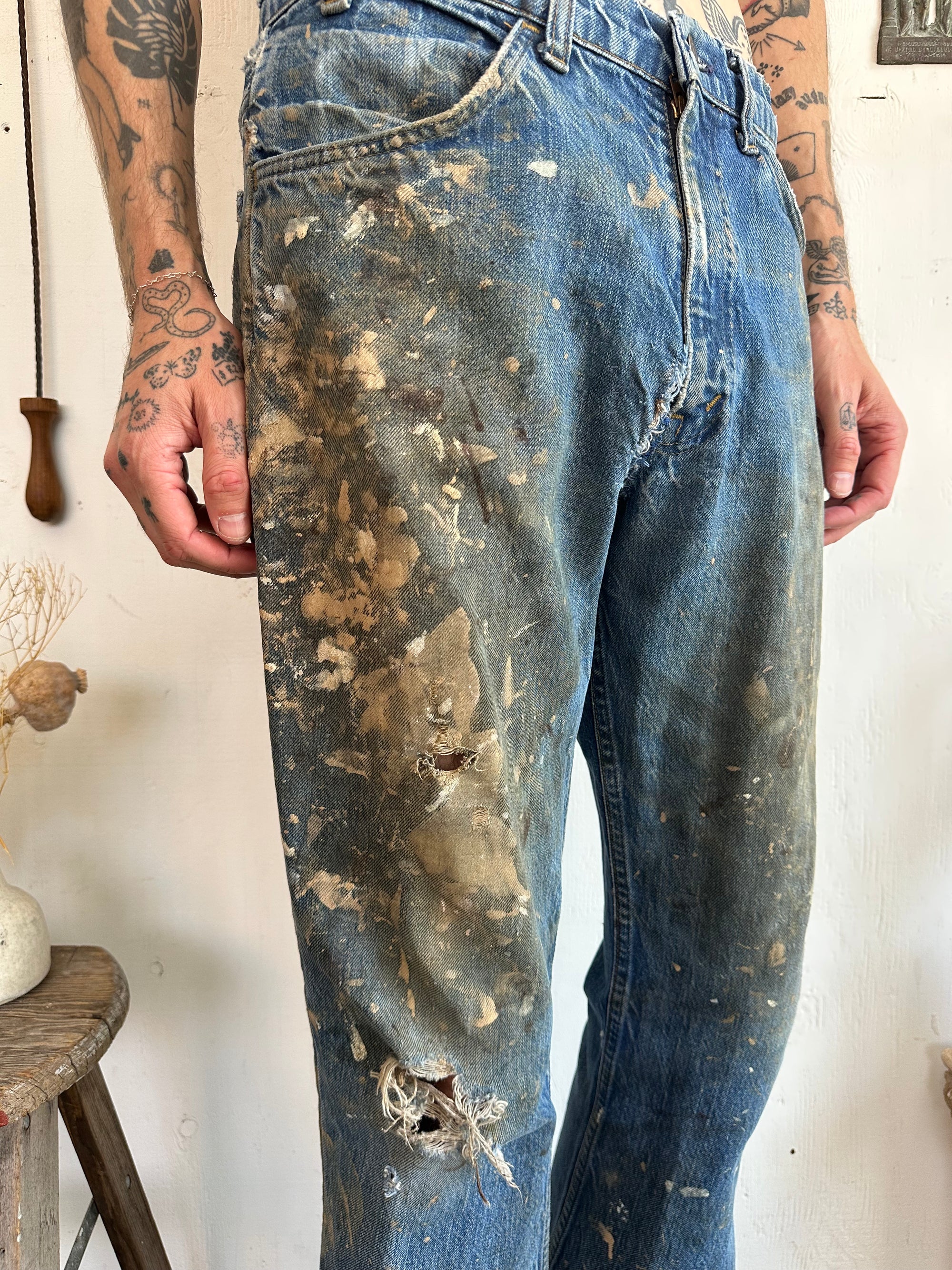 1970s Paint Splattered Orange Tab Levis Cropped Flair